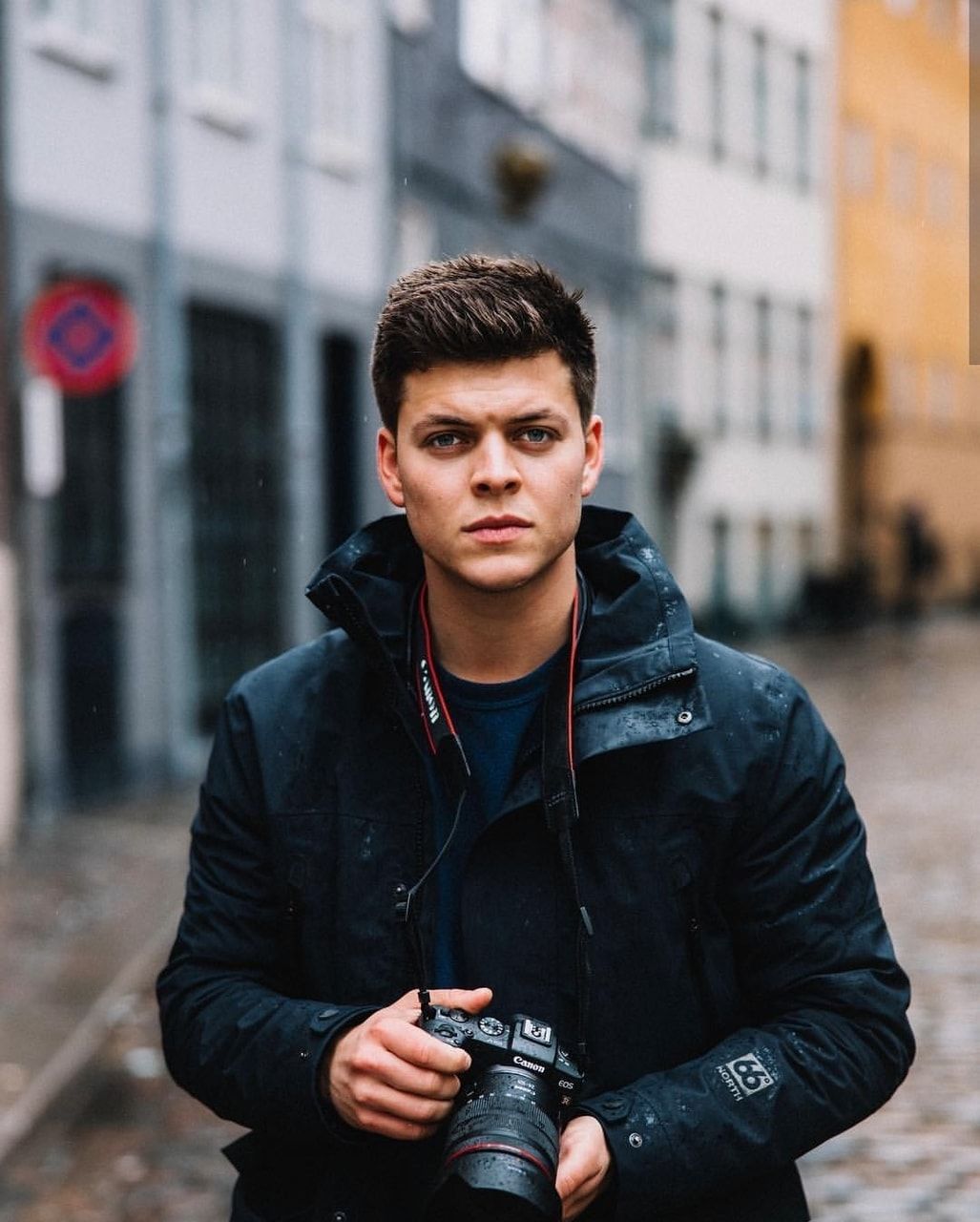 alex høgh updates