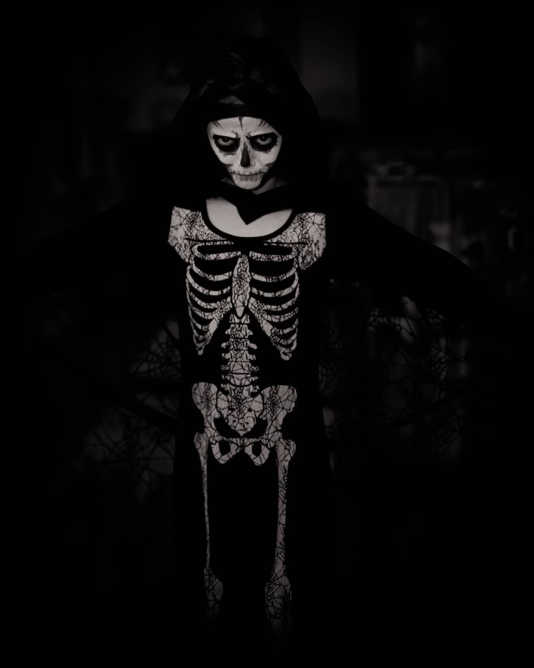 spooky#cool#cosplay#halloween#spooktober#skull#bones#wal. Halloween party poster, Halloween costumes for girls, Diy halloween costumes