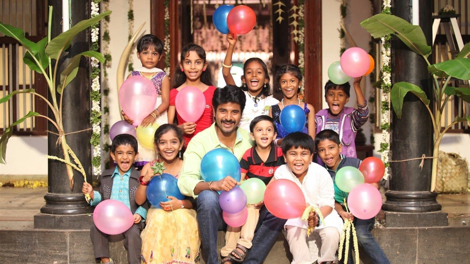 Watch Rajini Murugan Online (Full Movie)