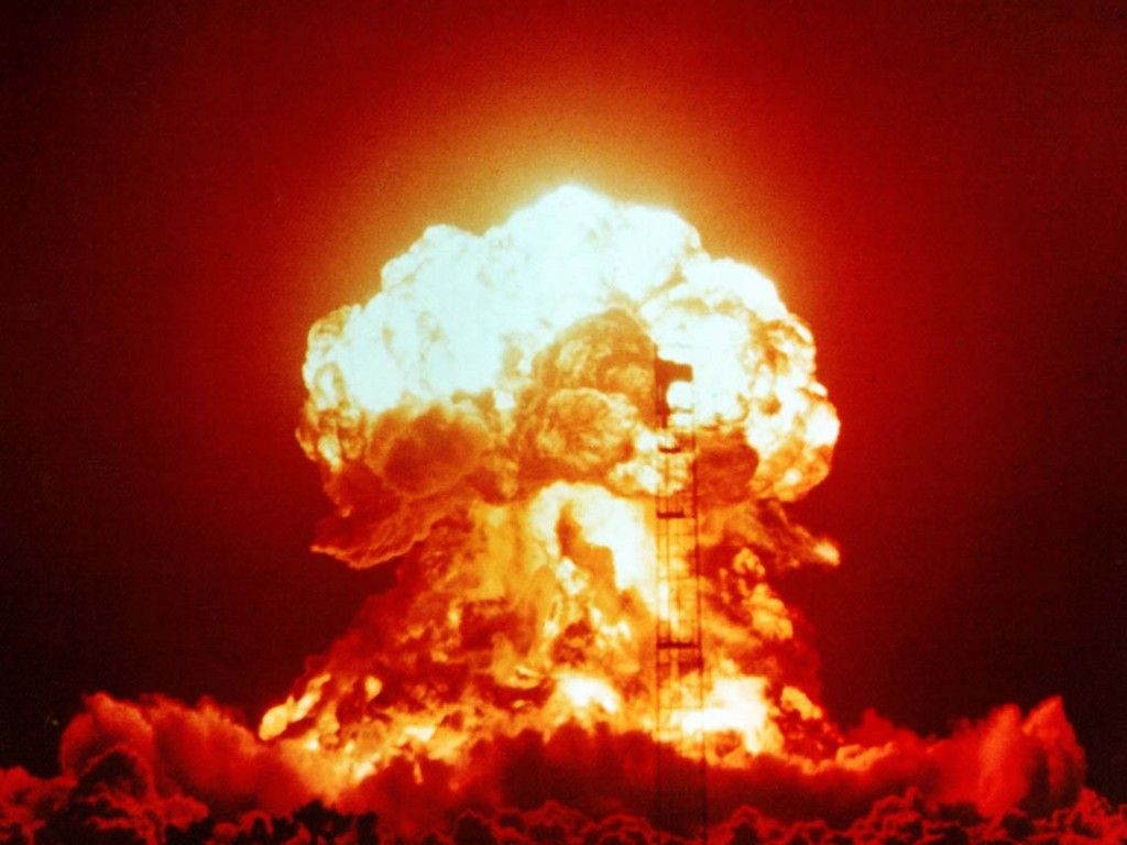 Nuclear explosion HD wallpaper