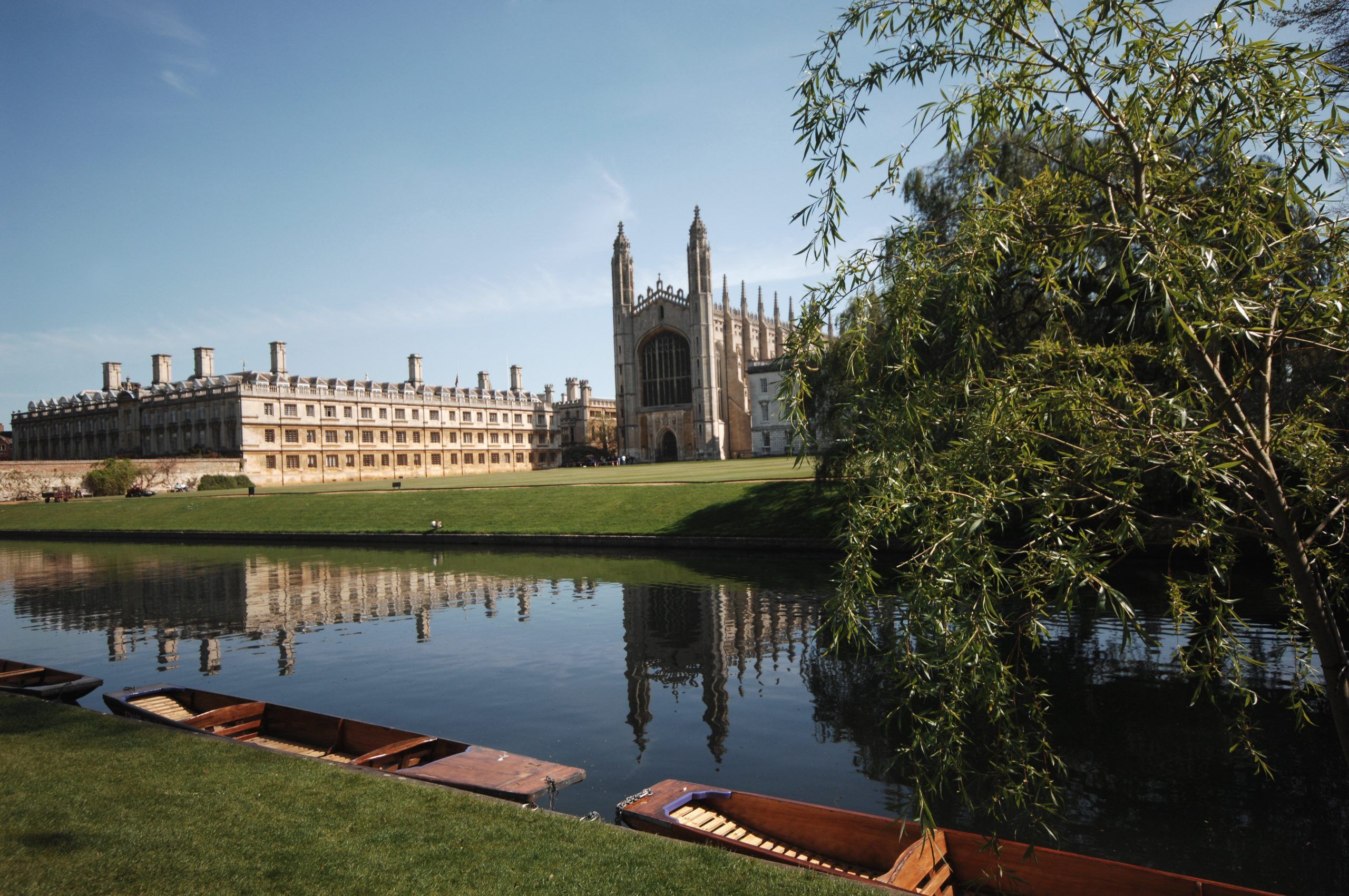 Sunday Photo: A Lovely Photo of the River Cam and King's College in Cambridge For Your Desktop Wallpaper