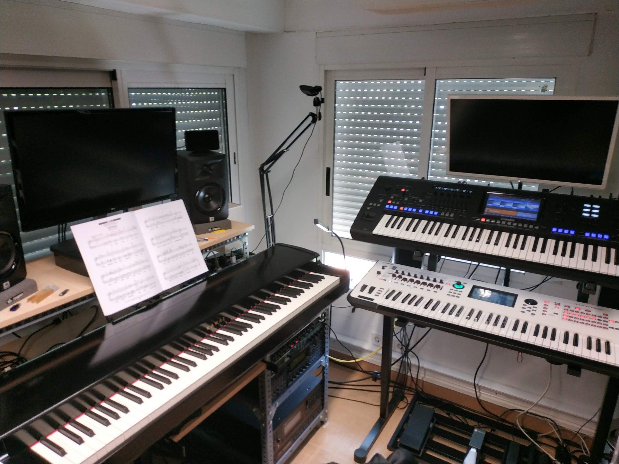 New setup with 2 keyboards (88 + 61 keys) World Piano & Digital Piano Forums