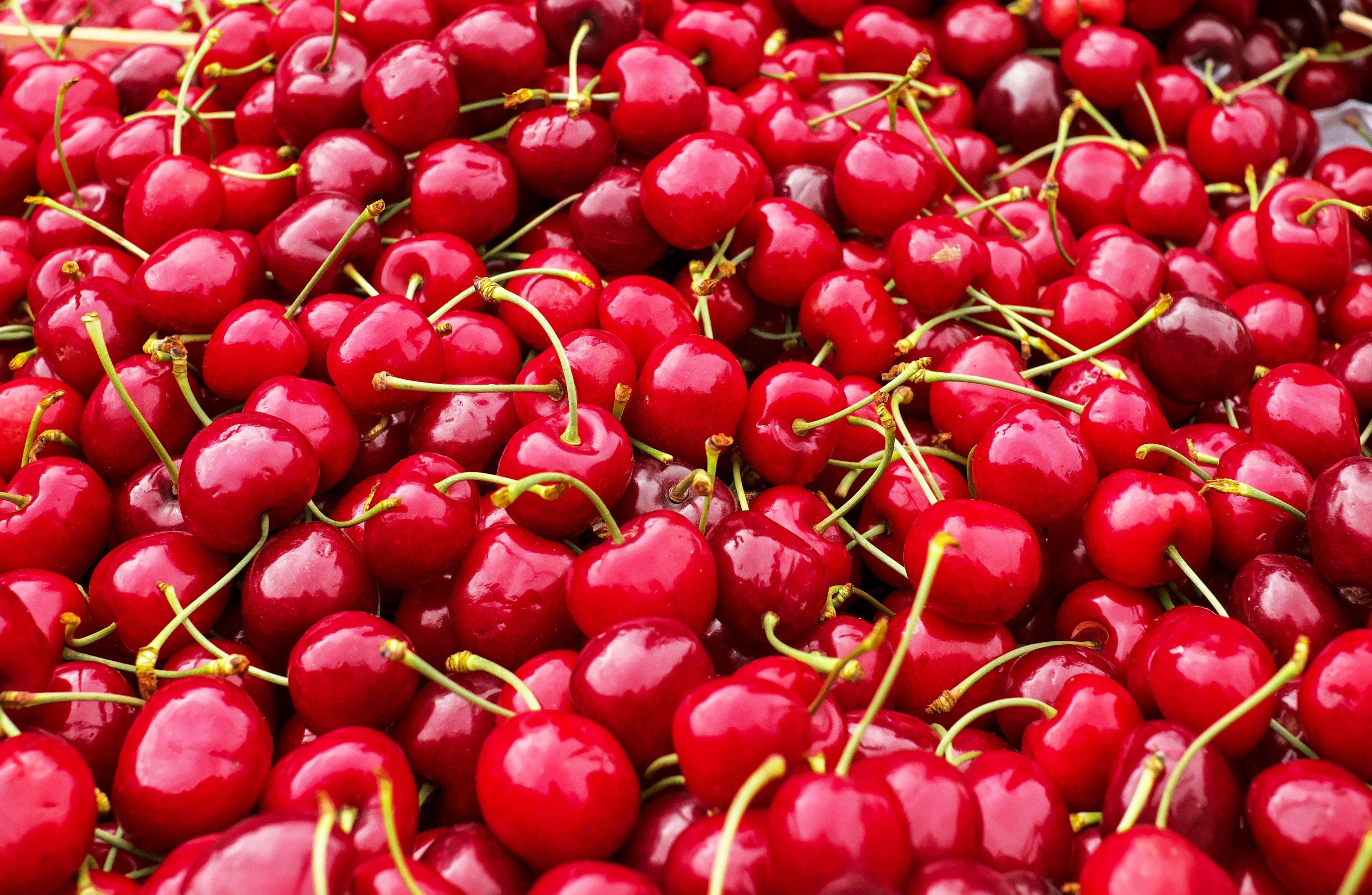 Wallpaper / cherries sweet cherries heart cherries fruit red 4k wallpaper