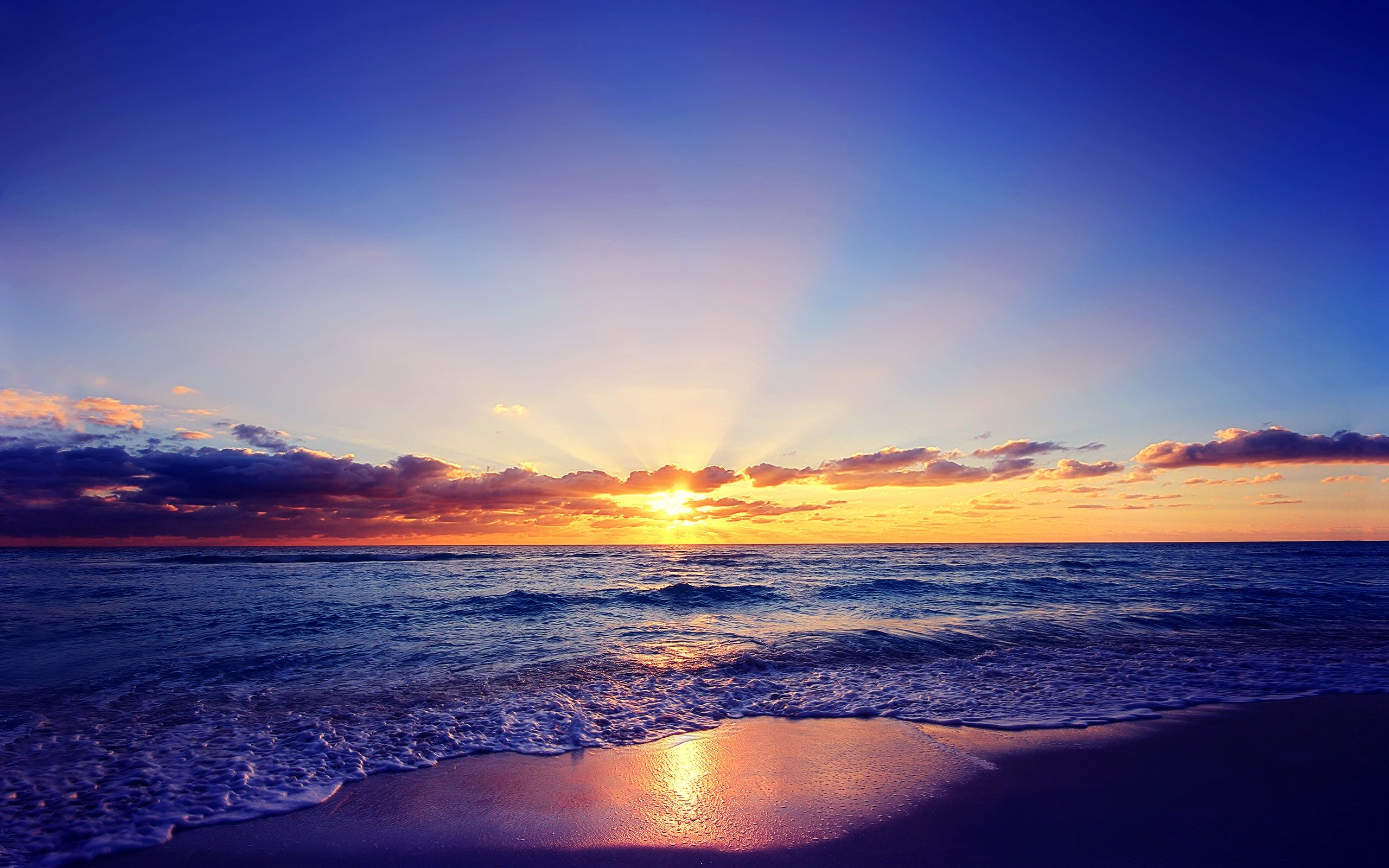 Wallpaper Beautiful sunset, sun, sea, waves, beach, clouds 2560x1600 HD Picture, Image