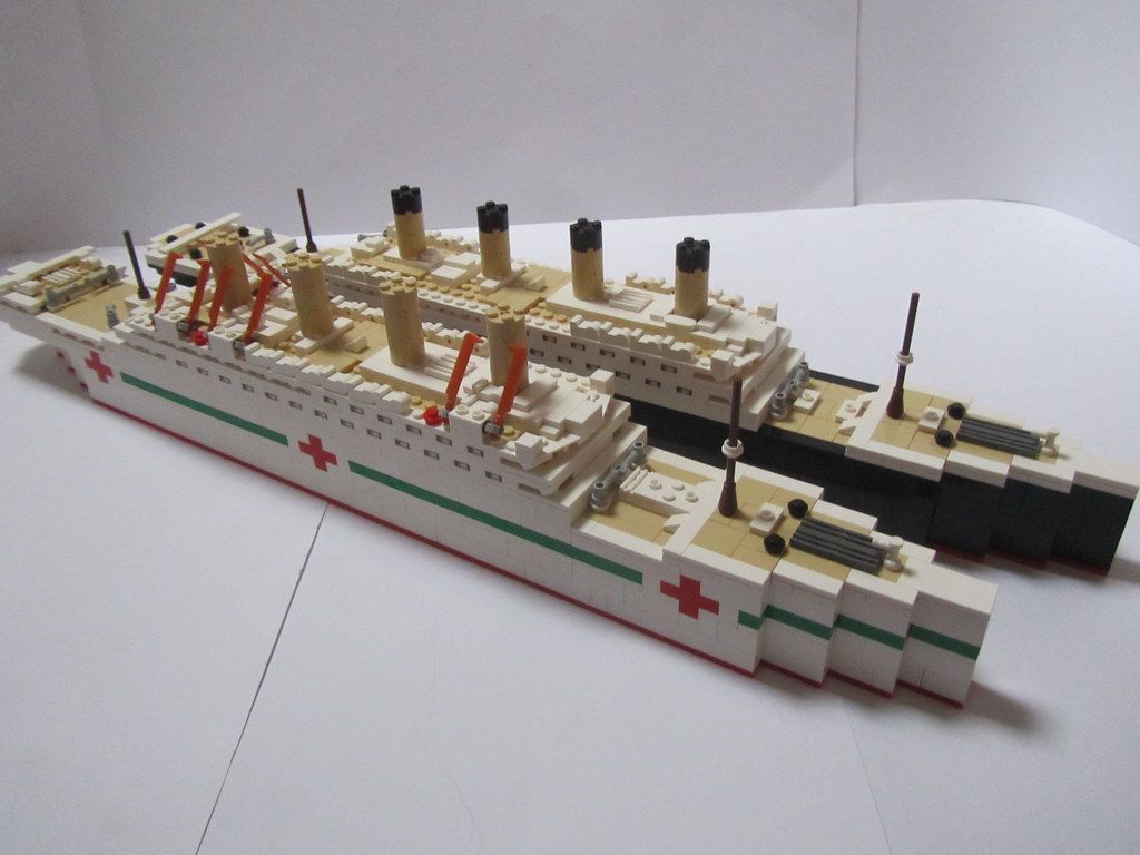 Lego Britannic and Titanic