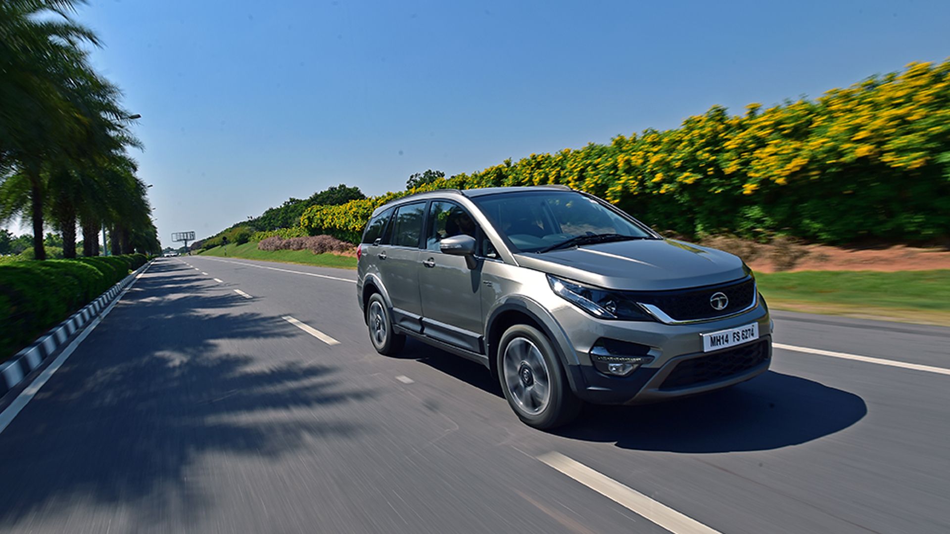 Tata Hexa 2019 XT MT, Mileage, Reviews, Specification, Gallery