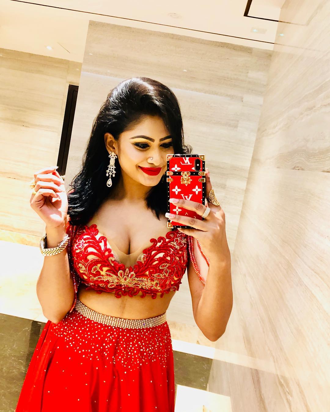 Piumi Hansamali Photo, Picture, Latest Image, Stills Of Piumi Hansamali, HD Photo