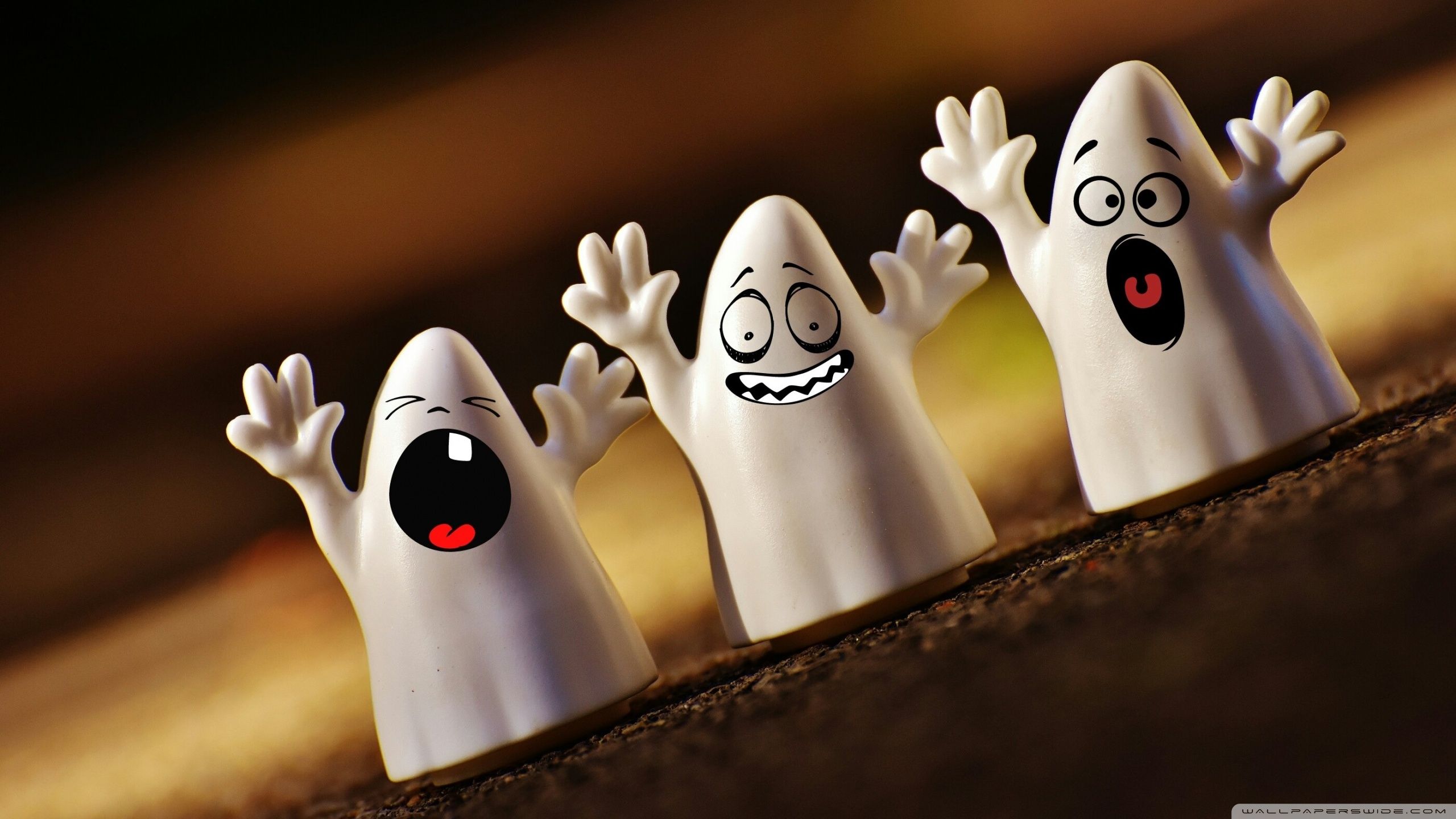 Cute Ghosts, Halloween Ultra HD Desktop Background Wallpaper for 4K UHD TV, Widescreen & UltraWide Desktop & Laptop, Multi Display, Dual Monitor, Tablet