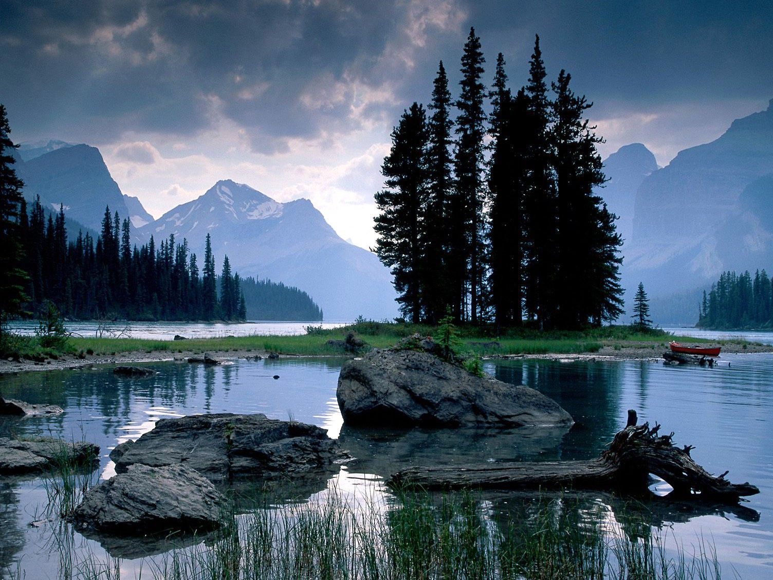 Spirit, Island, Maligne, Lake, Alberta, Cool Nature Wallpaper, Organic, Plants, Widescreen Nature Image, Download Nature Wallpaper, Natur