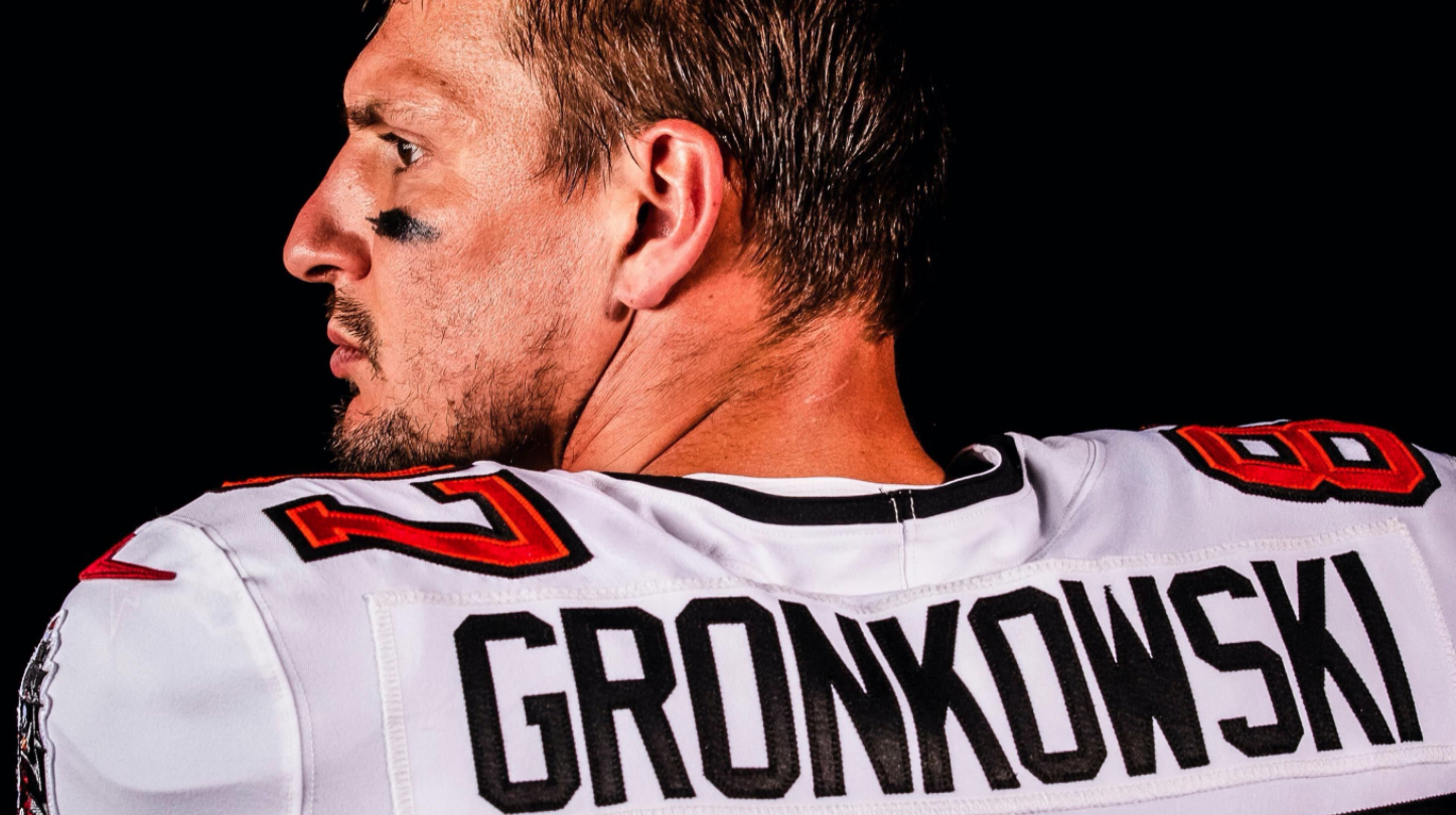 FIRST LOOK: Tampa Bay Buccaneers Reveal Image of Rob Gronkowski in 2020 Team Kit