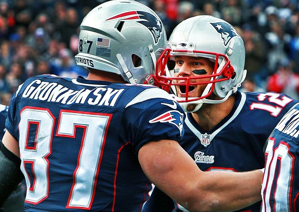 Gronk Trade and Brady Threatening to Retire Not True? Or. Trade Talk Trades and Rumors