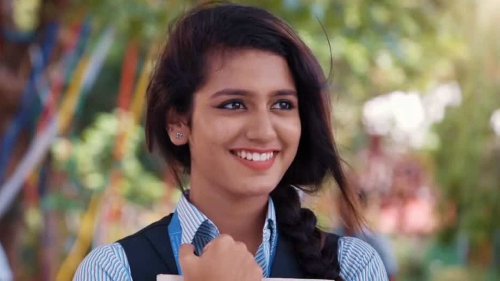 Oru Adaar Love Priya Prakash Varrier Best Wallpaper 35951