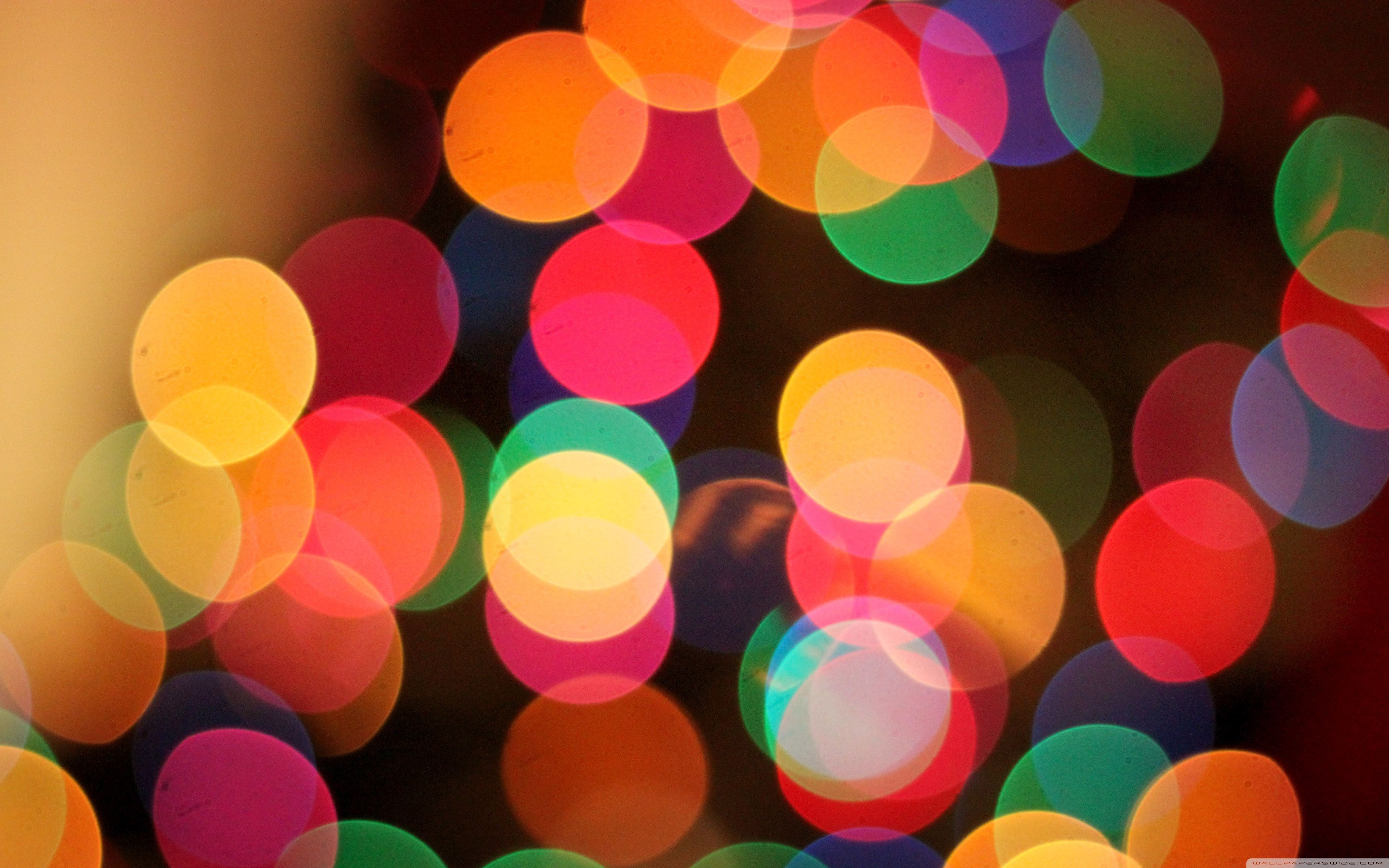 Pretty Christmas Bokeh wallpaperx2400