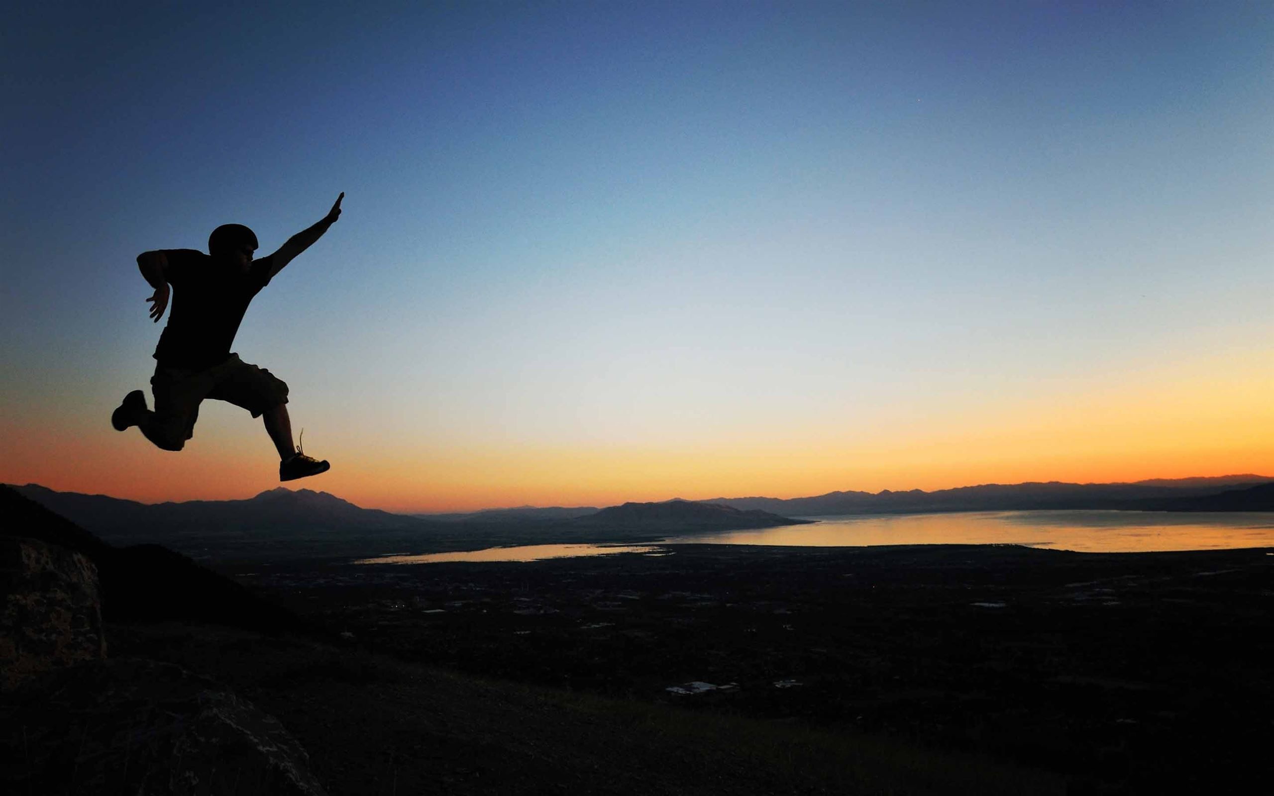Taking The Jump MacBook Air Wallpaper Download