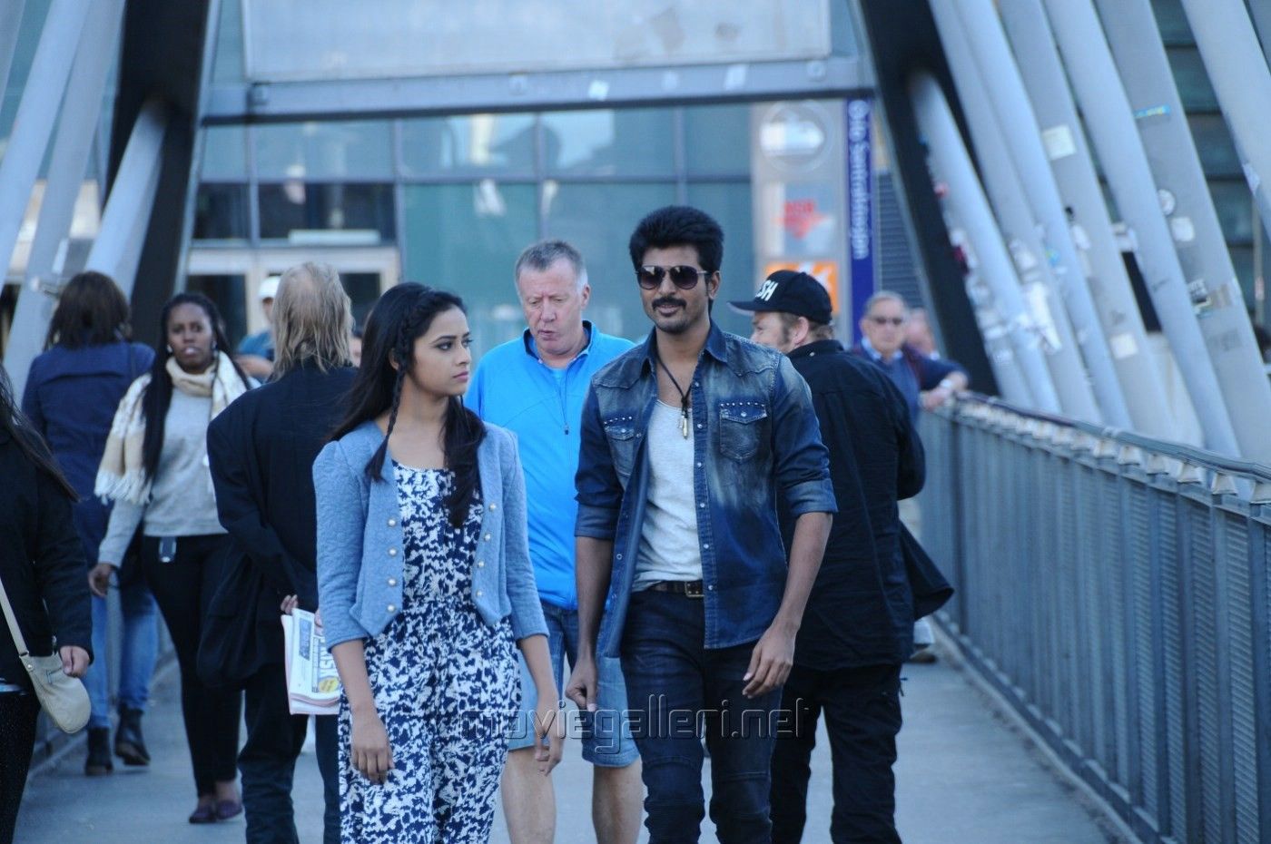 Kakki Sattai Movie Stills. Sivakarthikeyan. Sri Divya. New Movie Posters