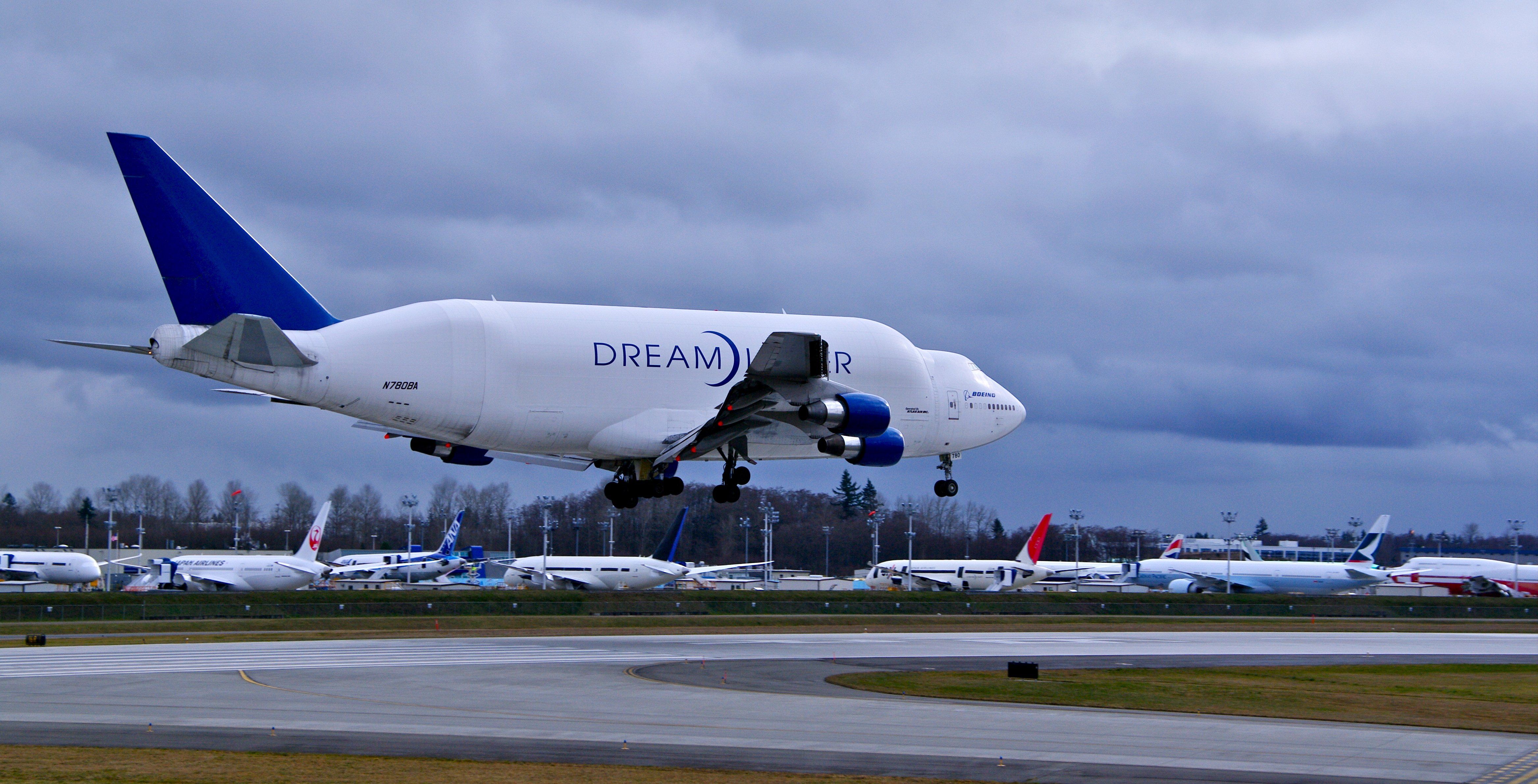 Boeing 747 400 Dreamlifter Aircrafts Airliner Airplane Beluga Cargo Plane Sky Transport Wallpaperx2382