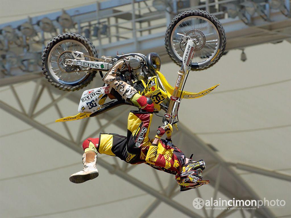 Travis Pastrana Jump 360 Photo HD Wallpaper Pastrana Dirt Biking