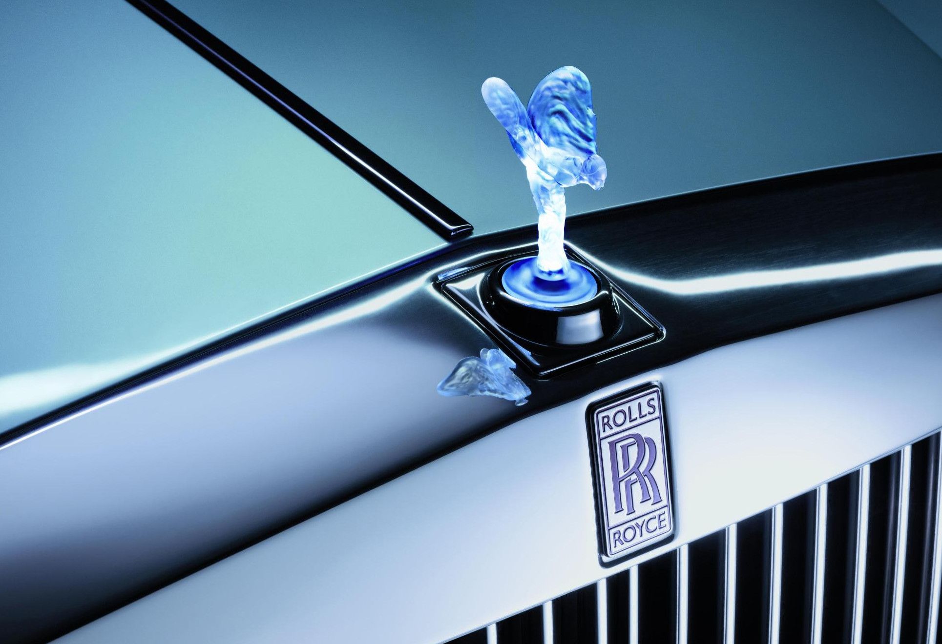 You Can't Steal The Spirit Of Ecstasy On A New Rolls Royce