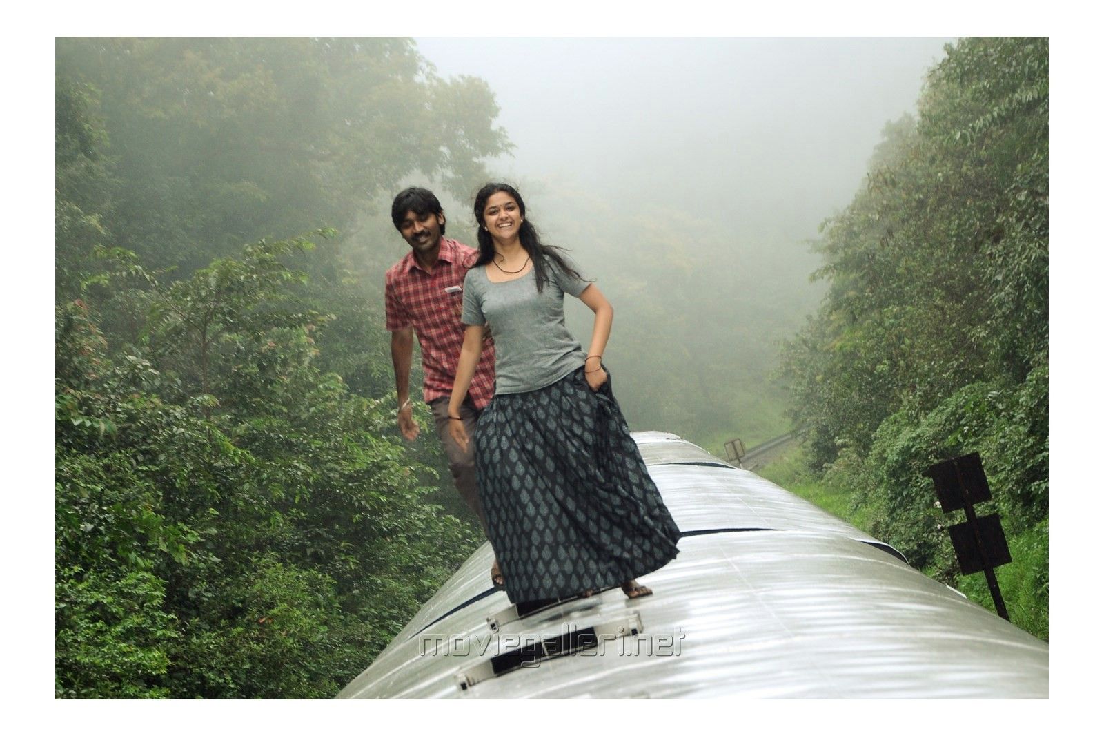Dhanush & Keerthi Suresh Movie Working Stills