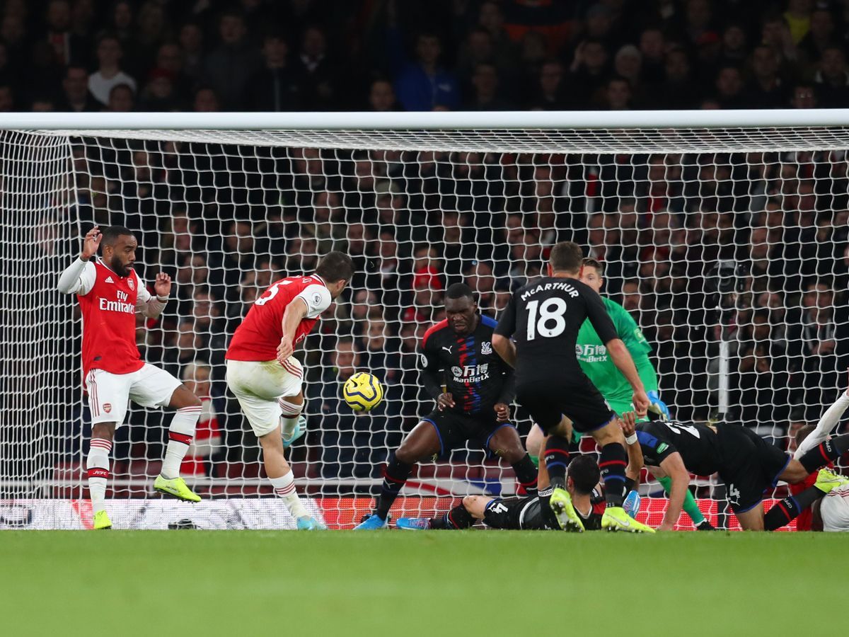 Former referee gives his verdict on VAR and Sokratis' disallowed goal in Arsenal vs Palace