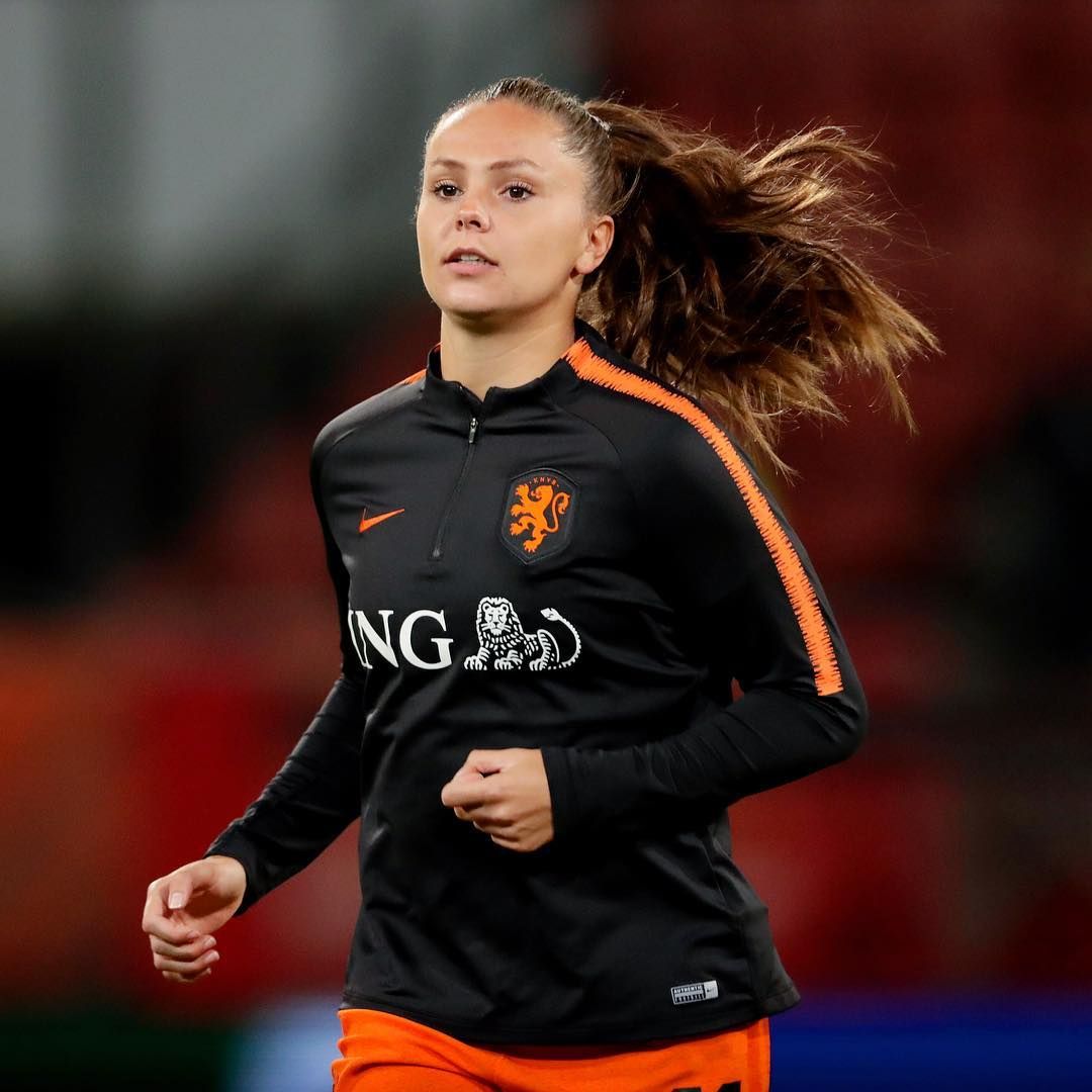 Lieke Martens Instagram.com ／ #LiekeMartens. Women's soccer, Football girls, Female soccer players