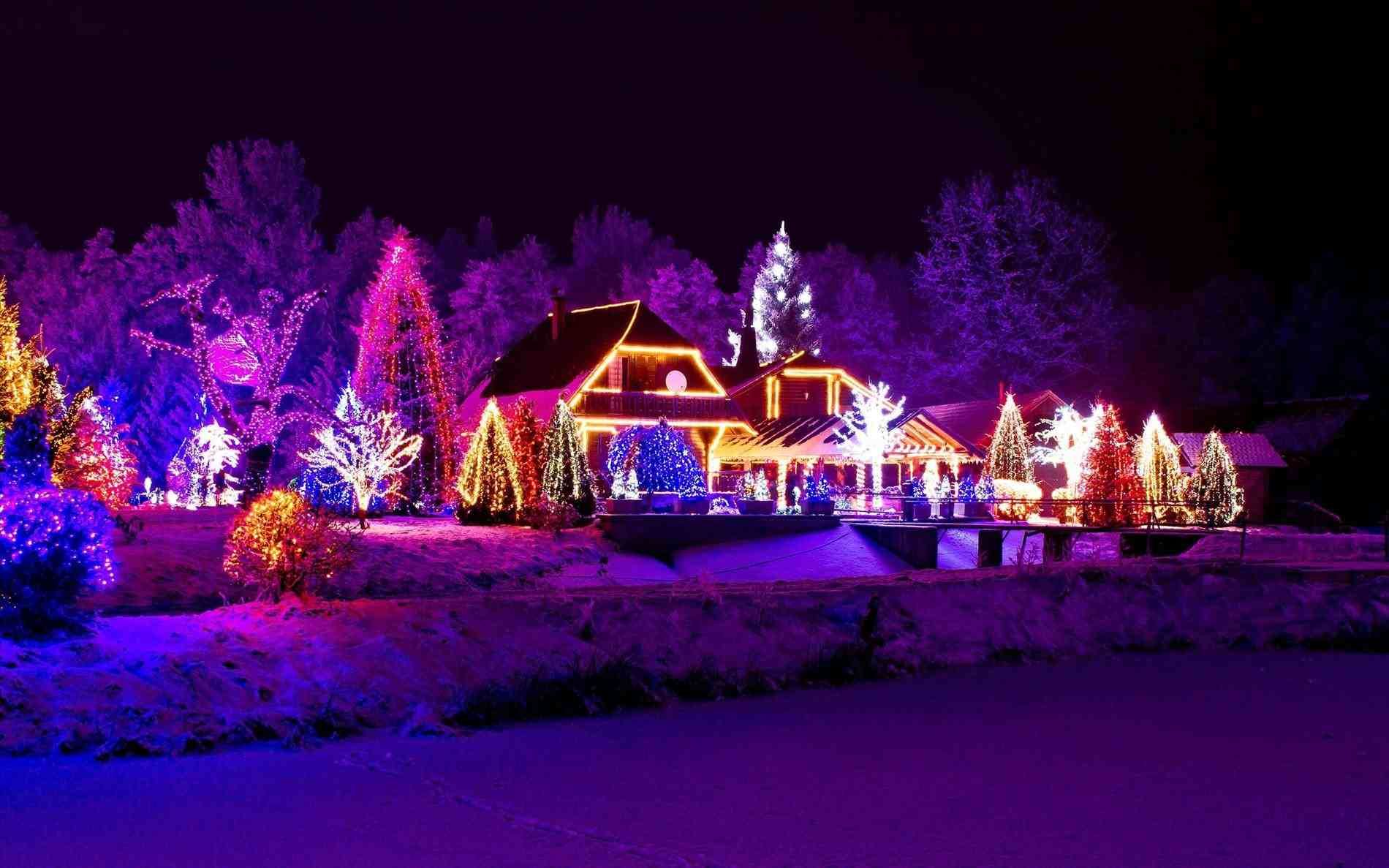 christmas city lights wallpaper.site. Christmas house lights, Christmas live wallpaper, Xmas lights