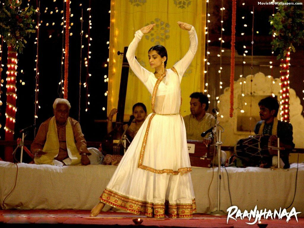 Raanjhanaa ❤❤❤. Movie wallpaper, Sonam kapoor, Wallpaper