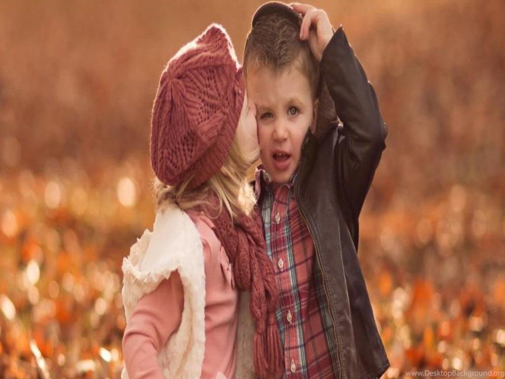 Lovely Boy And Girl Kissing iPhone Full HD Wallpaper Desktop Background