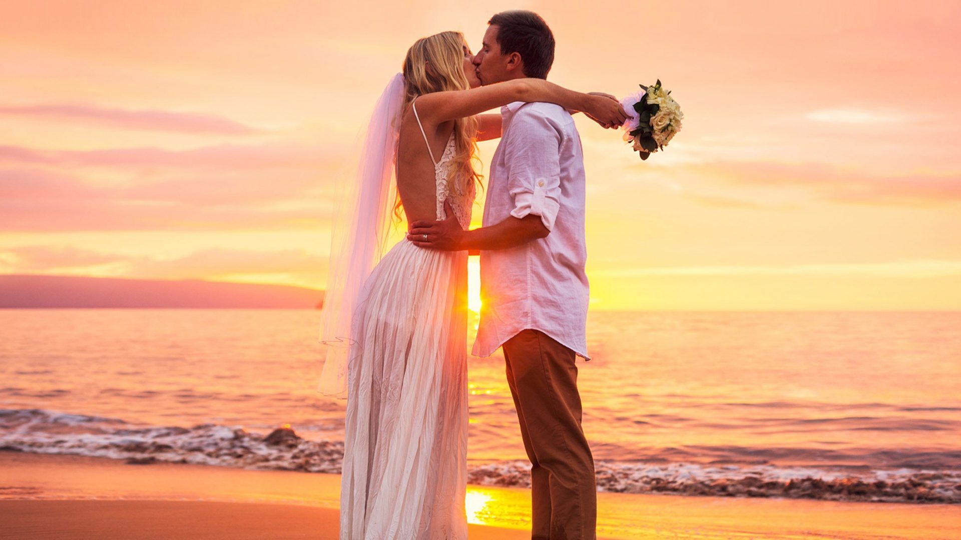 Kiss At Sunset Cute Couple Marriage Newly Married Image The Beach HD Wallpaper, Wallpaper13.com