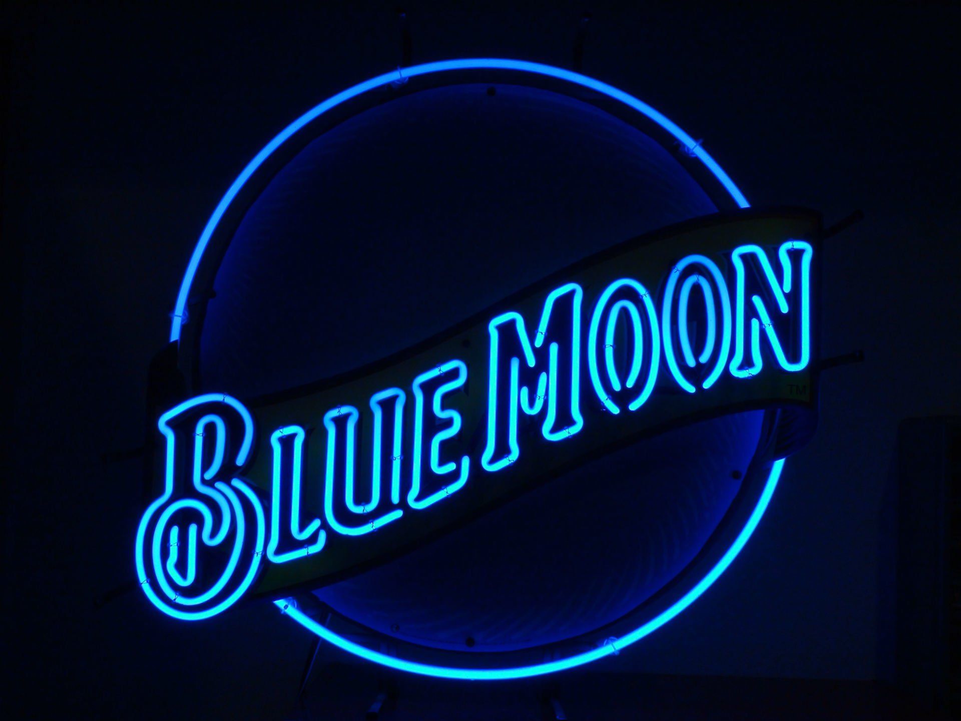 Blue Moon Neon Sign Wallpaper 66621 1920x1440px