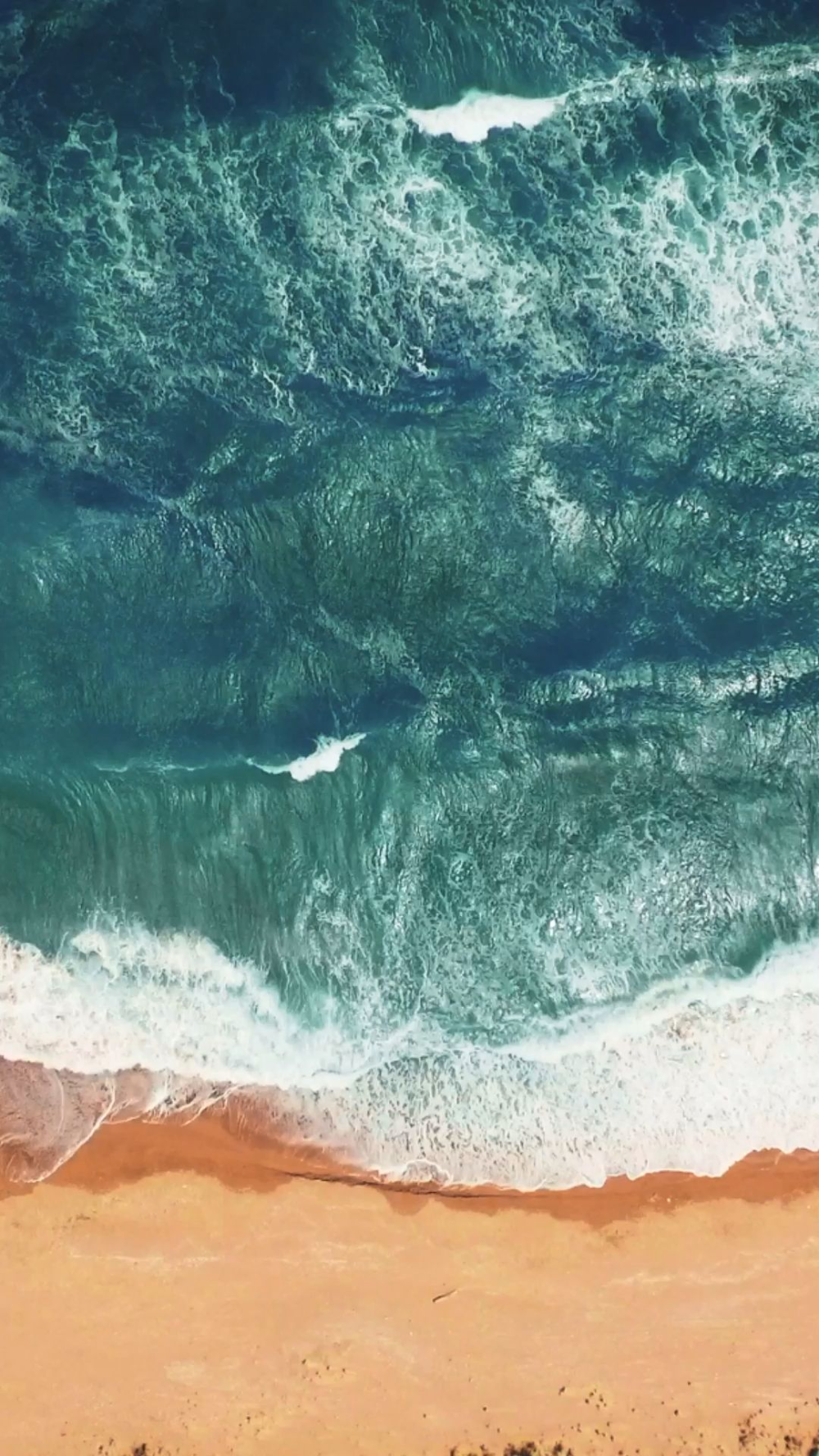 Live wallpaper for your iPhone XS from Everpix Live #ocean #wallpaper #livewallpaper Source. Waves wallpaper, Ocean wallpaper, Live wallpaper iphone