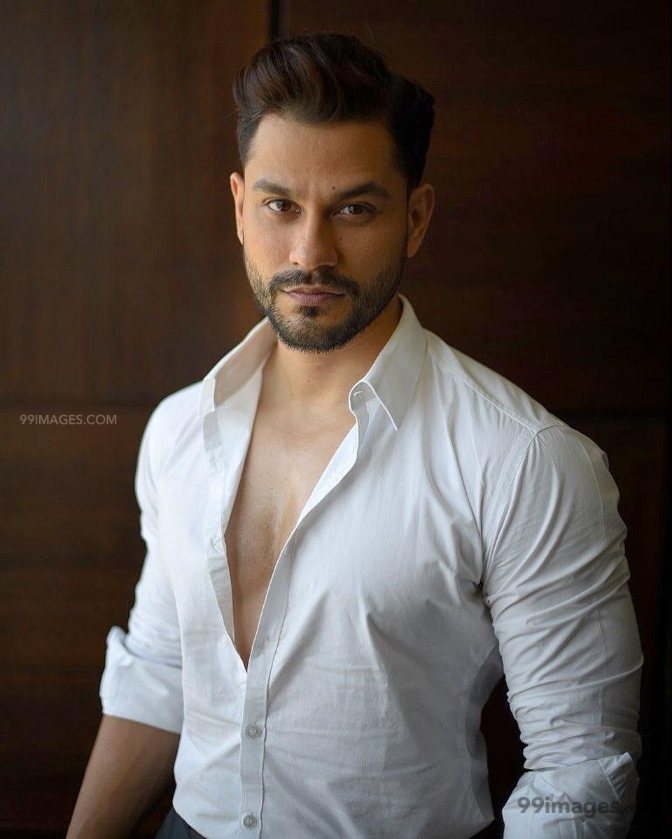Kunal Khemu on insider-outsider debate, talks about his new show Abhay 2 |  Watch | Actor #KunalKhemu gets candid with RJ Stutee in the latest episode  of #AurBatao. In this episode, Kunal