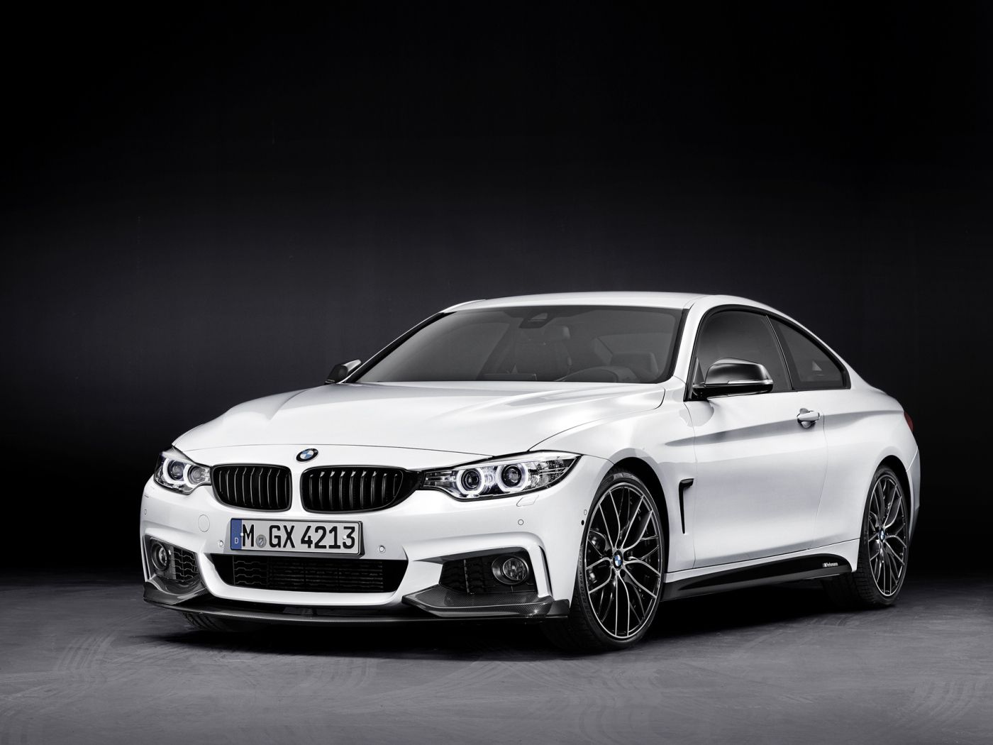 Ar BMW 4 Series In 2014 On The Road Desktop Wallpaper 1400x1050