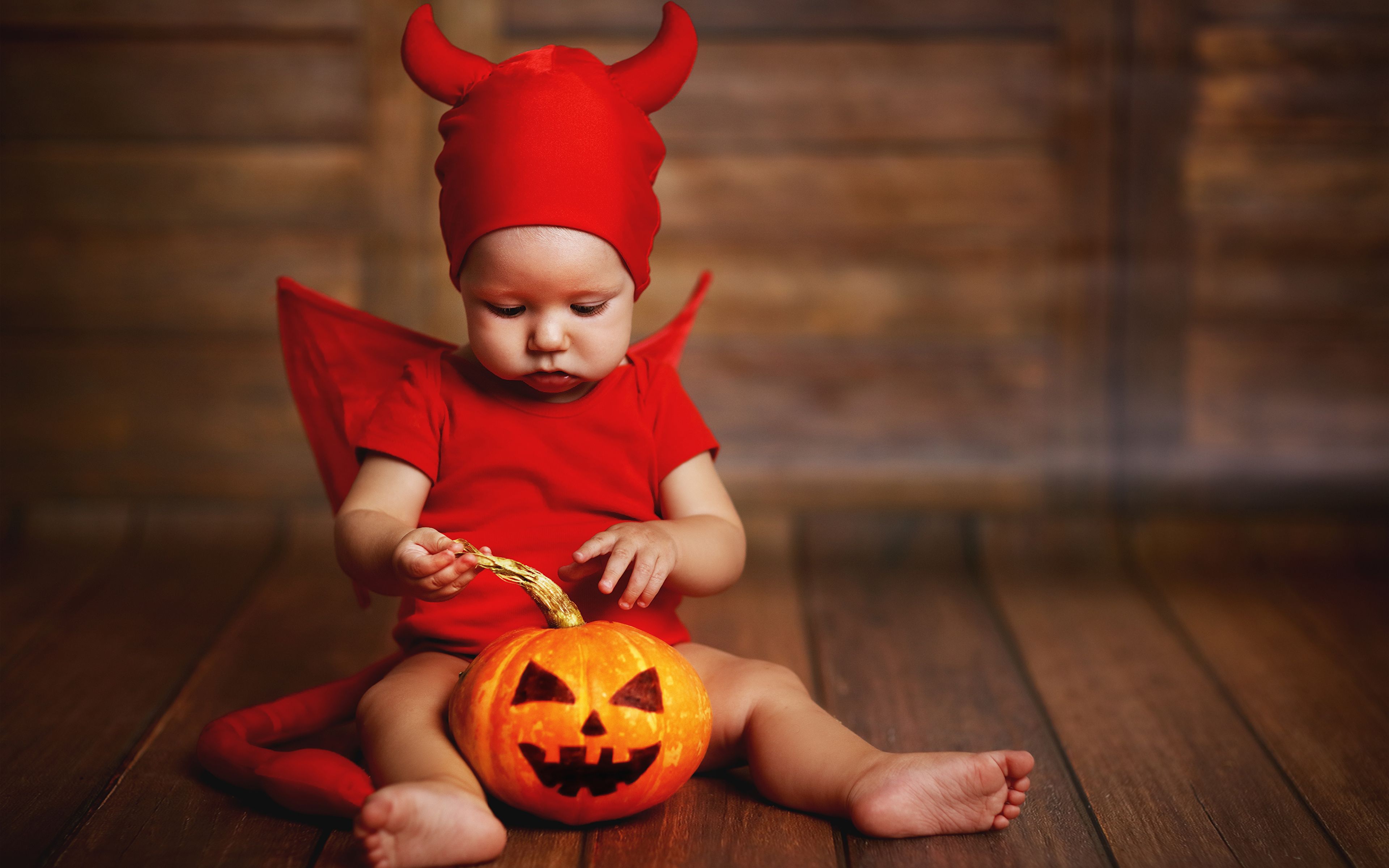 Desktop Wallpaper newborn demon Children Pumpkin 3840x2400
