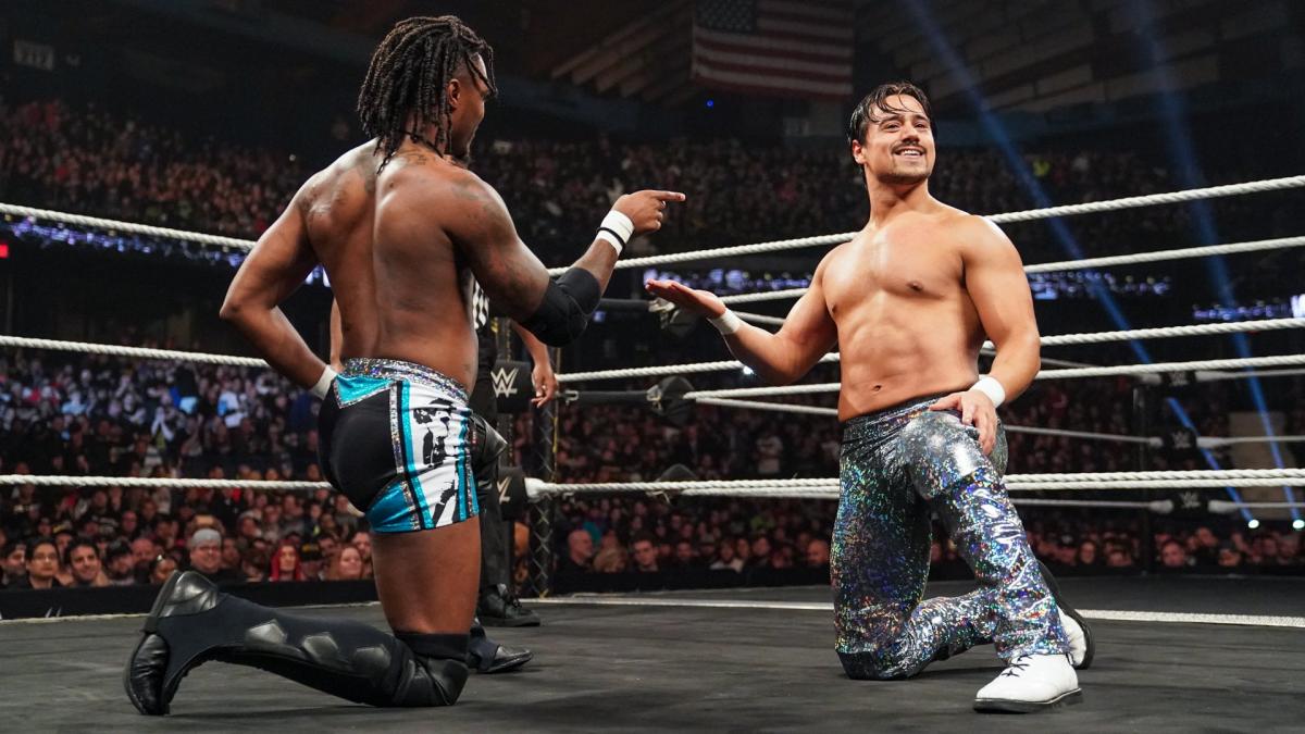 Isaiah Swerve Scott vs. Angel Garza: photo