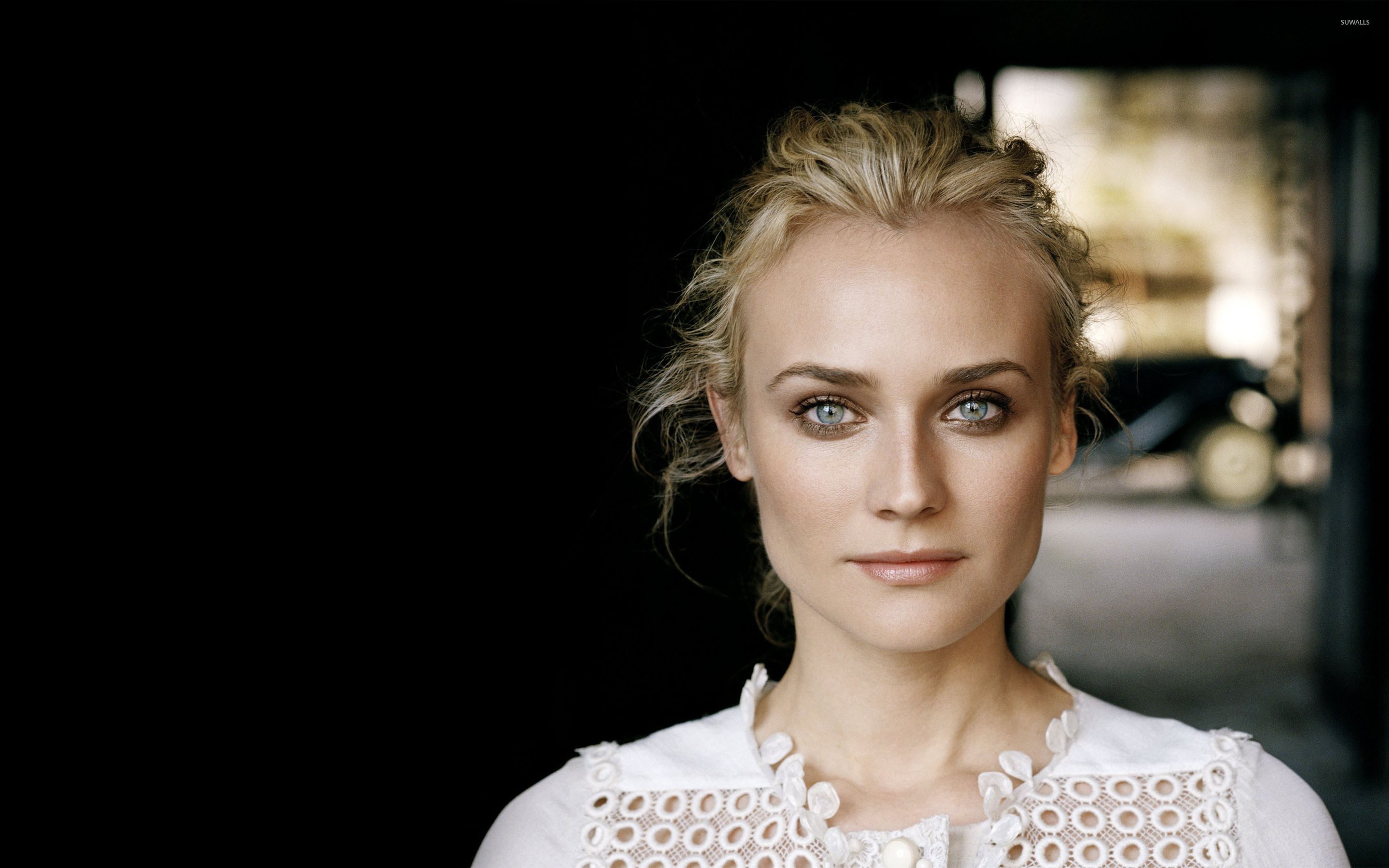 Diane Kruger [10] wallpaper wallpaper