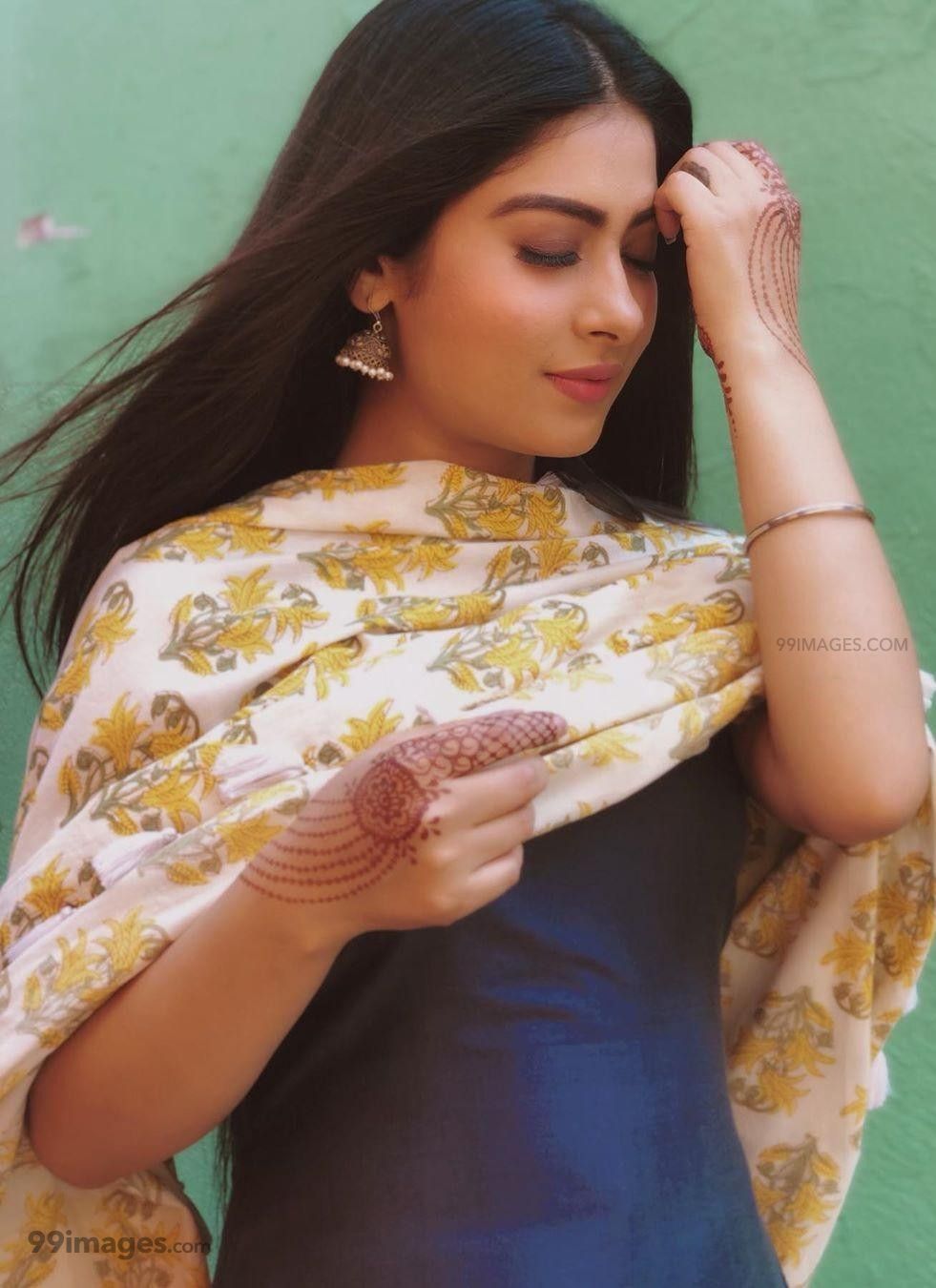 Krishna Mukherjee Latest Hot HD Photo / Wallpaper (1080p) (Instagram / Facebook) (981x1350)