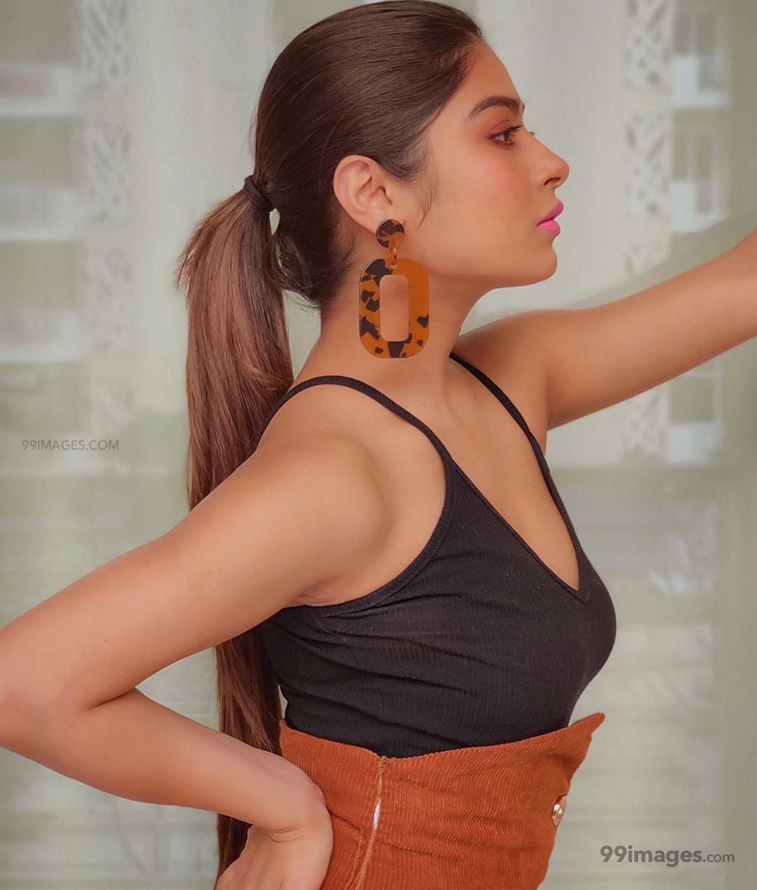 Krishna Mukherjee Latest Hot HD Photo / Wallpaper (1080p) (Instagram / Facebook) (1080x1269)