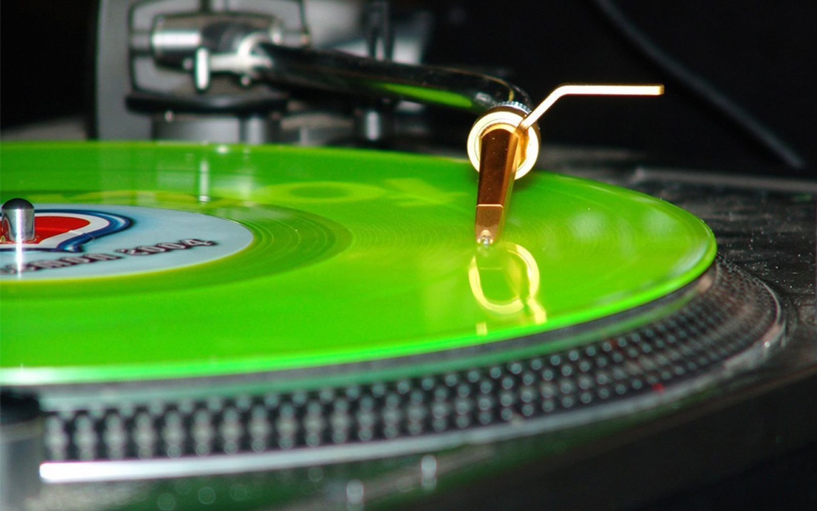 Turntable Record Player HD Wallpaper