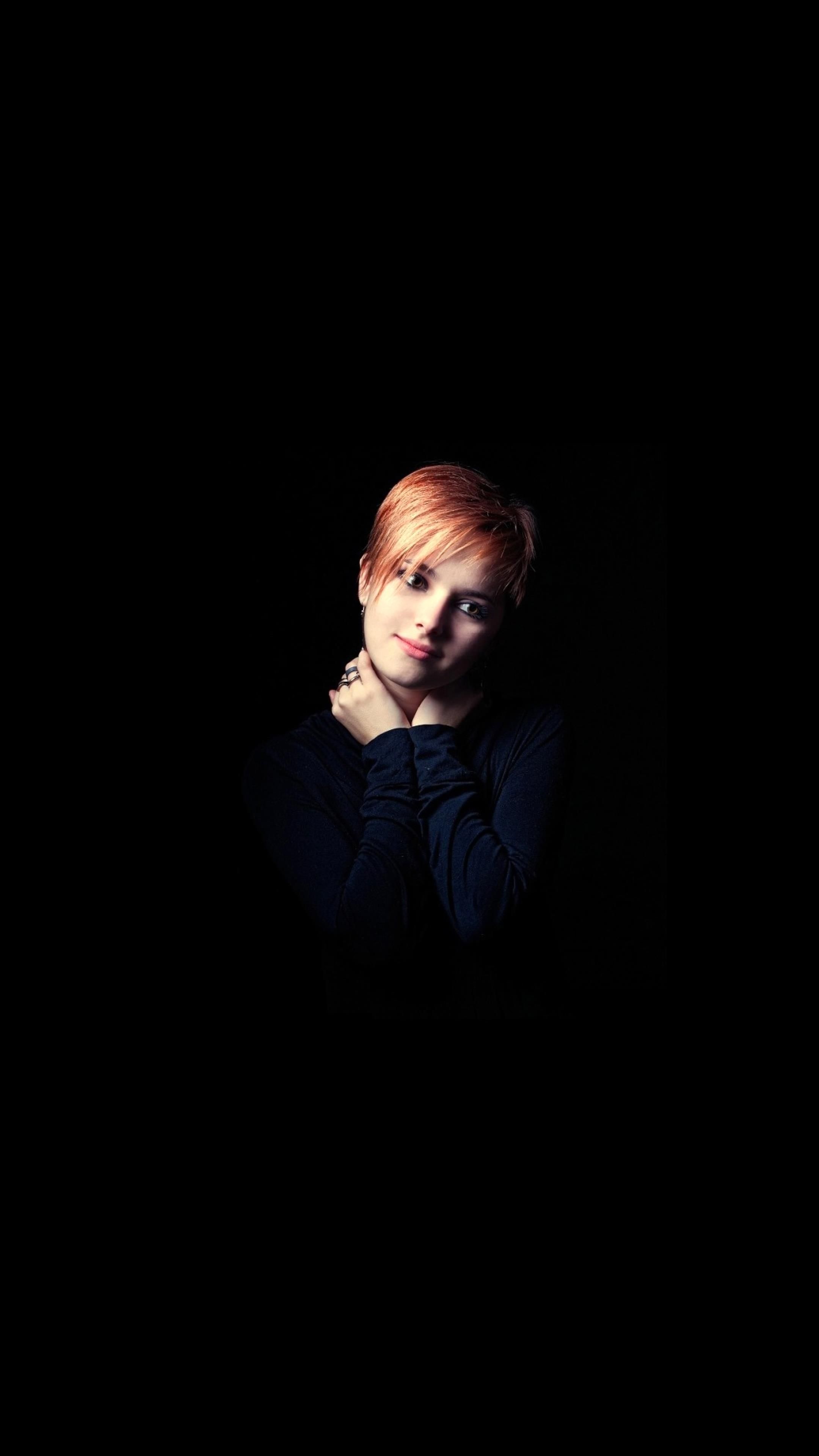 AMOLED Woman Wallpaper