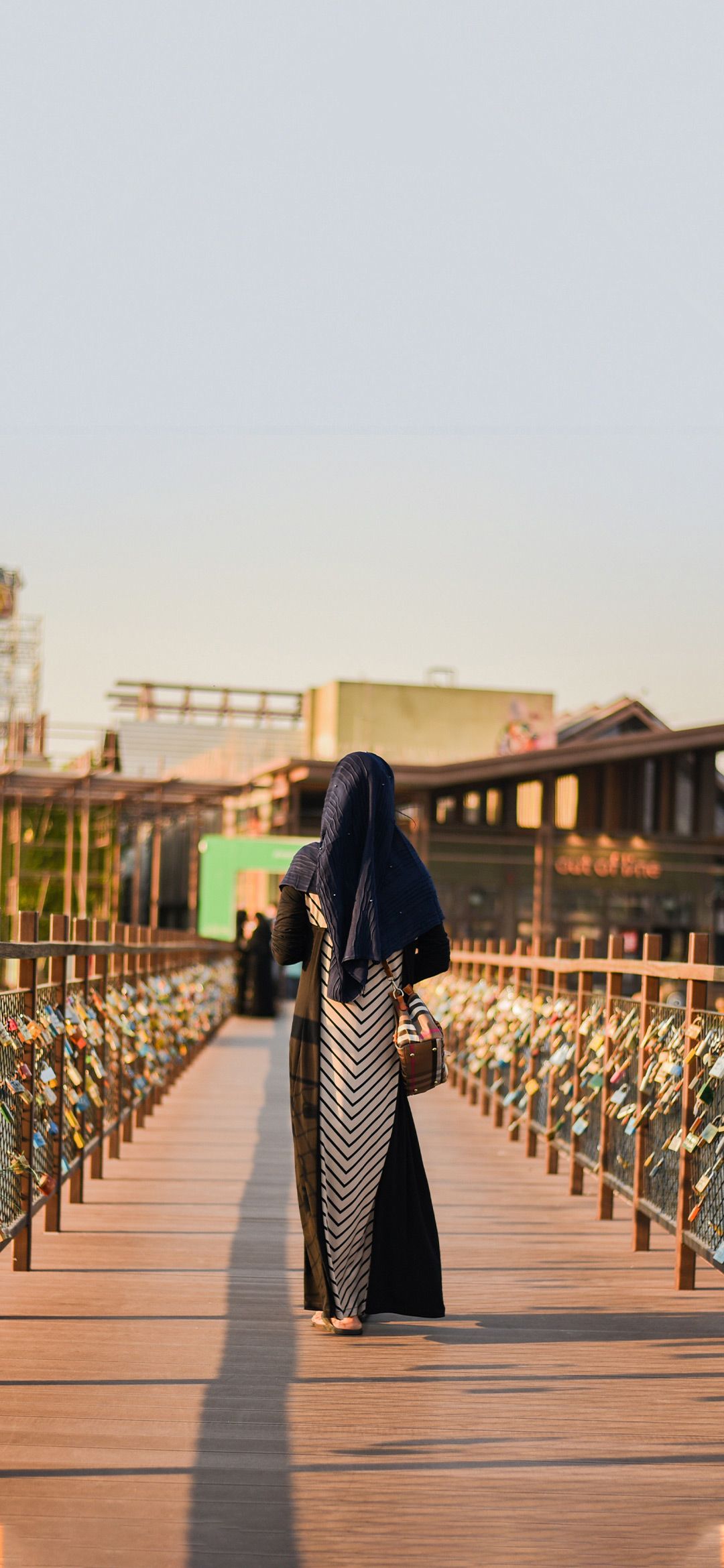 Hijabi Women Walking HD Islamic Wallpaper