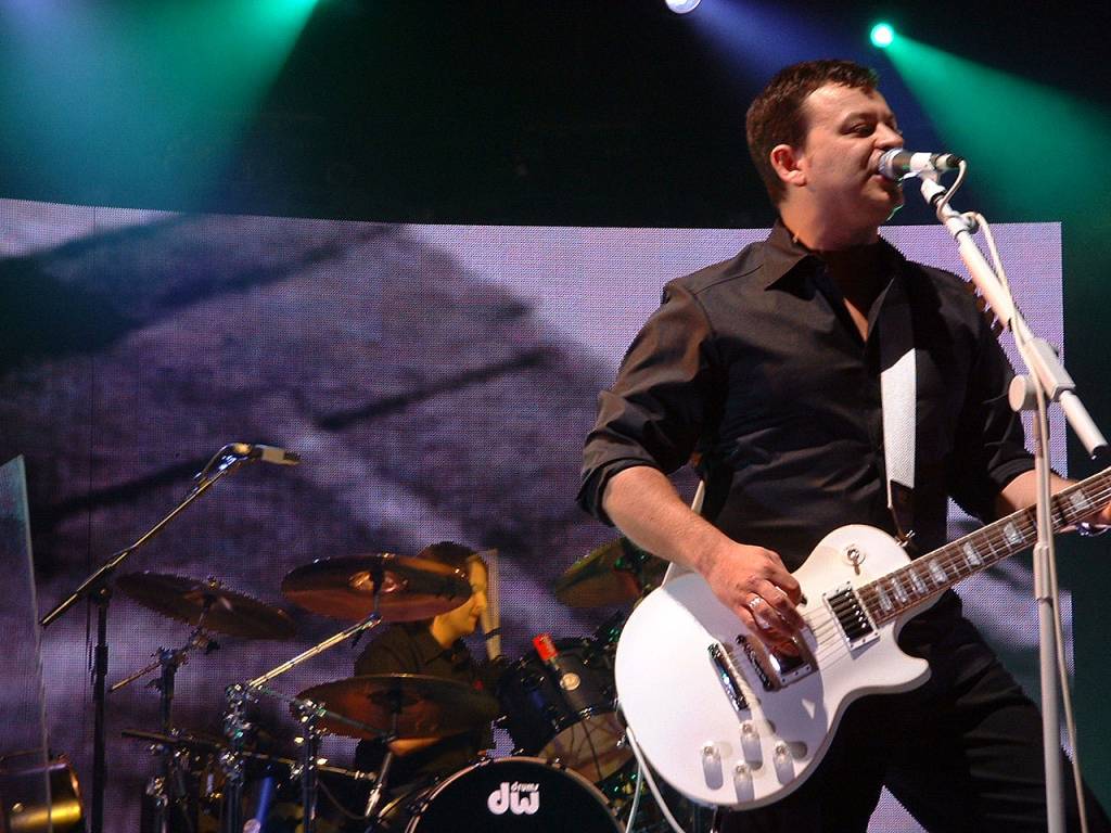 Manic Street Preachers in Brighton2004