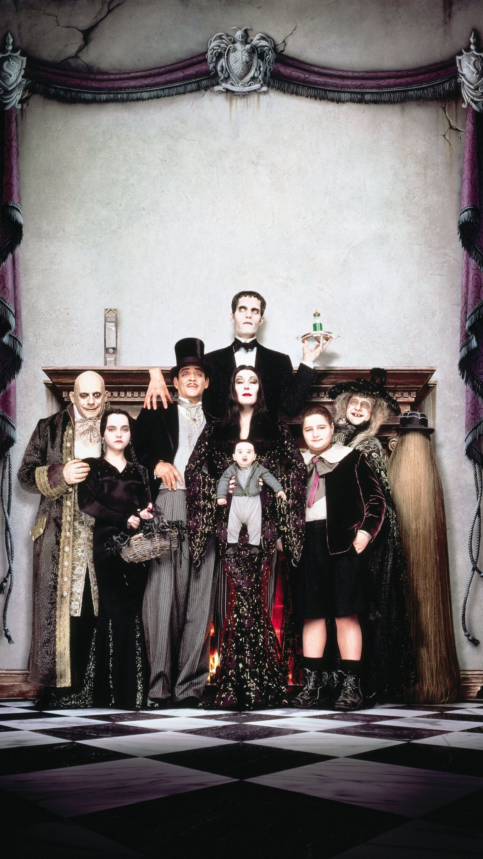 Addams Family Values (1993) Phone Wallpaper. Moviemania. Addams family values, Adams family costume, Addams family halloween costumes