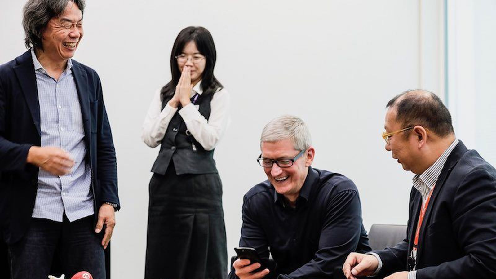 Apple's Tim Cook Meets Nintendo's Shigeru Miyamoto During Japan Visit