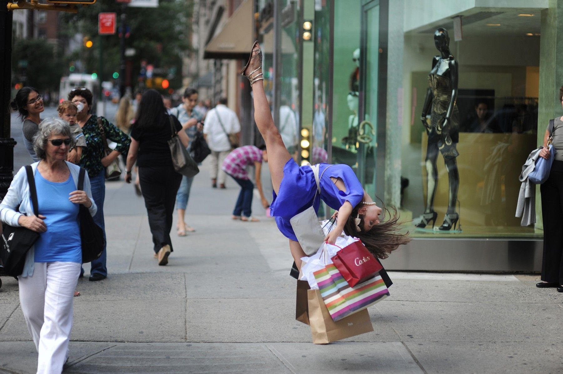Arianna Bickle on Madison Avenue. (Courtesy of Jordan Matter.). Dancers among us, Ballet dancers, Dance photography