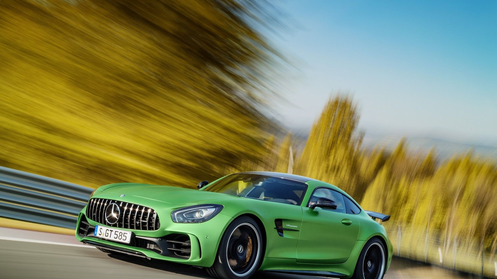 Mercedes AMG GT R Price Announced For UK, Cheaper Than McLaren 570S
