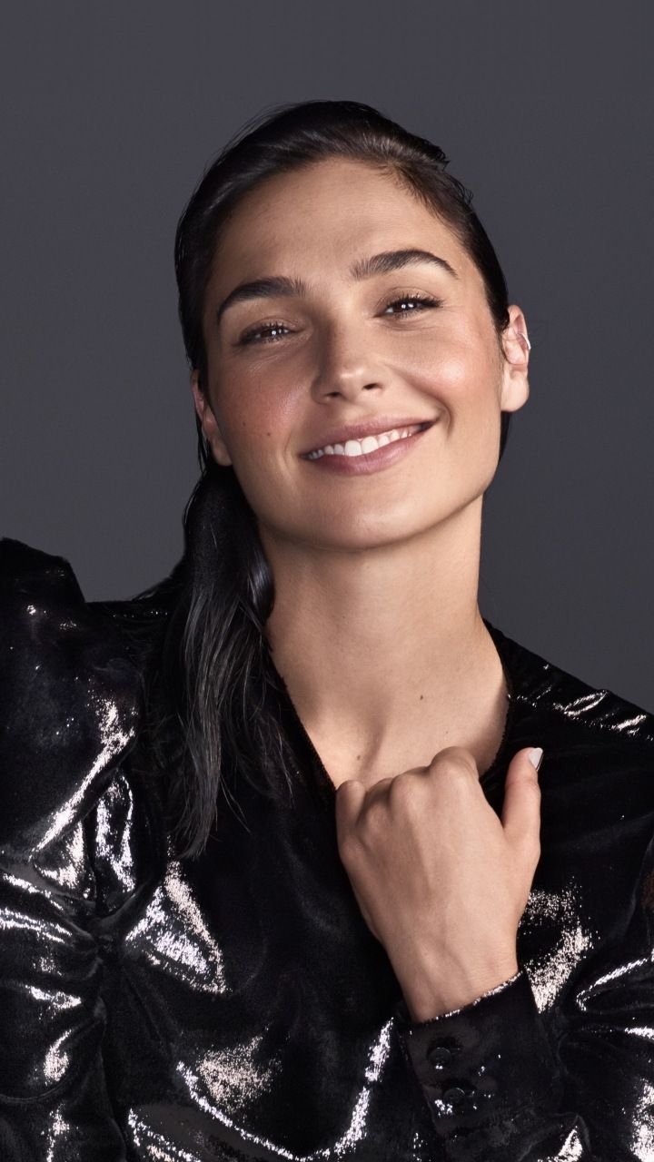 Cute, smile, Gal Gadot, leather coat, 720x1280 wallpaper #COAT # Cute #Gadot #gal #leather #smile #Wallpaper - #wallp. Gal gabot, Gal gardot, Gal gadot