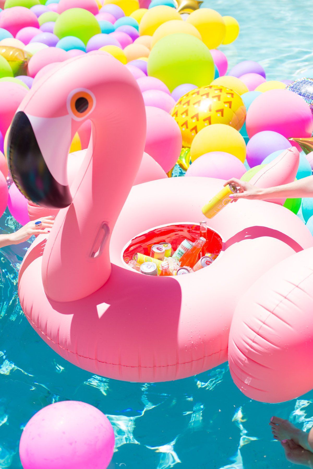 DIY Flamingo Float Cooler DIY. Flamingo float, Flamingo pool float, Summer wallpaper