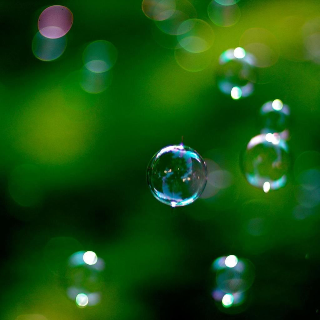 Floating Bubbles iPad Wallpaper Free Download