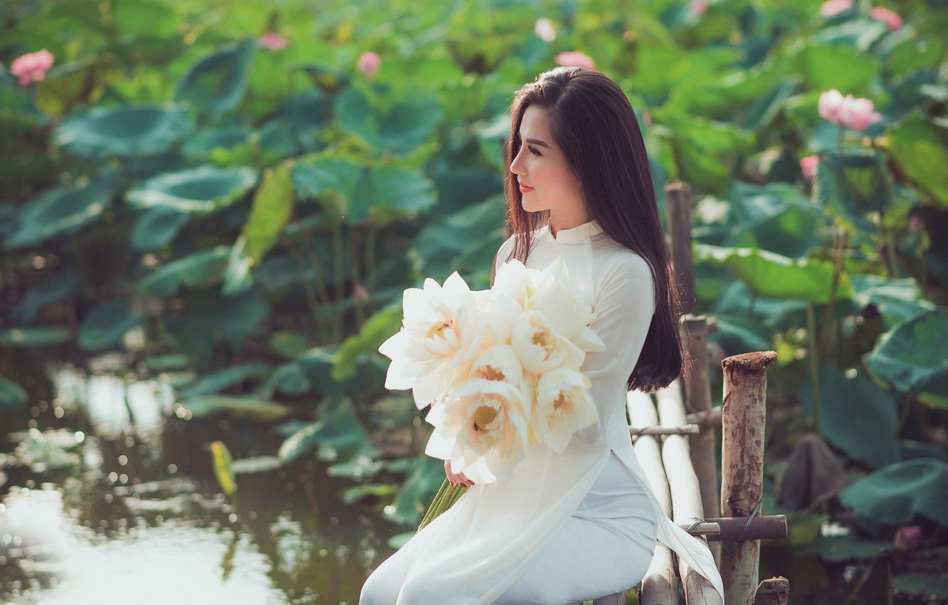 Flowers And Girls Wallpapers Wallpaper Cave